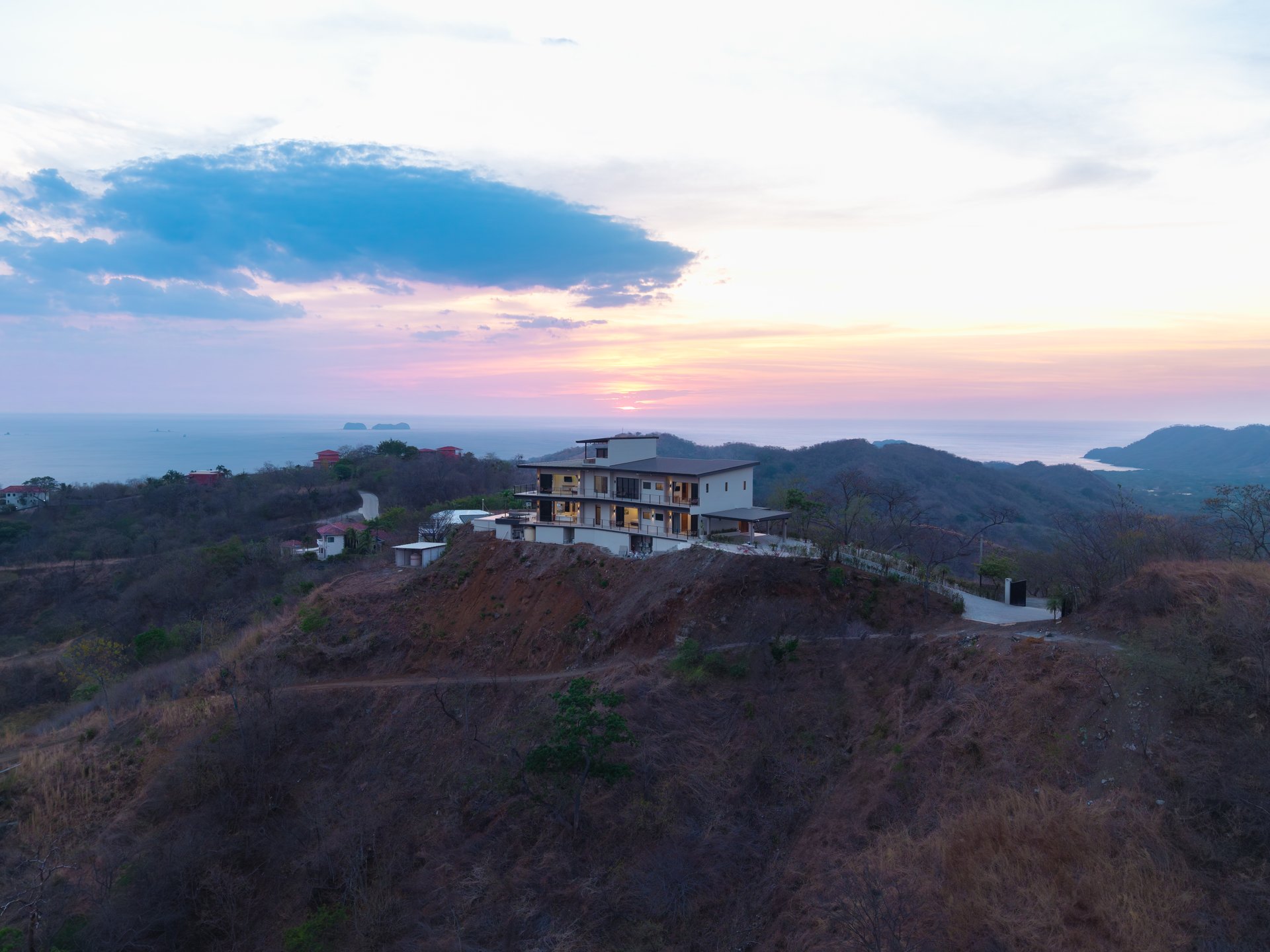 Casa Vista Escondida | 5 Bedroom Ocean View Estate with Seller Financing & Additional Lot in Playa Potrero Costa Rica