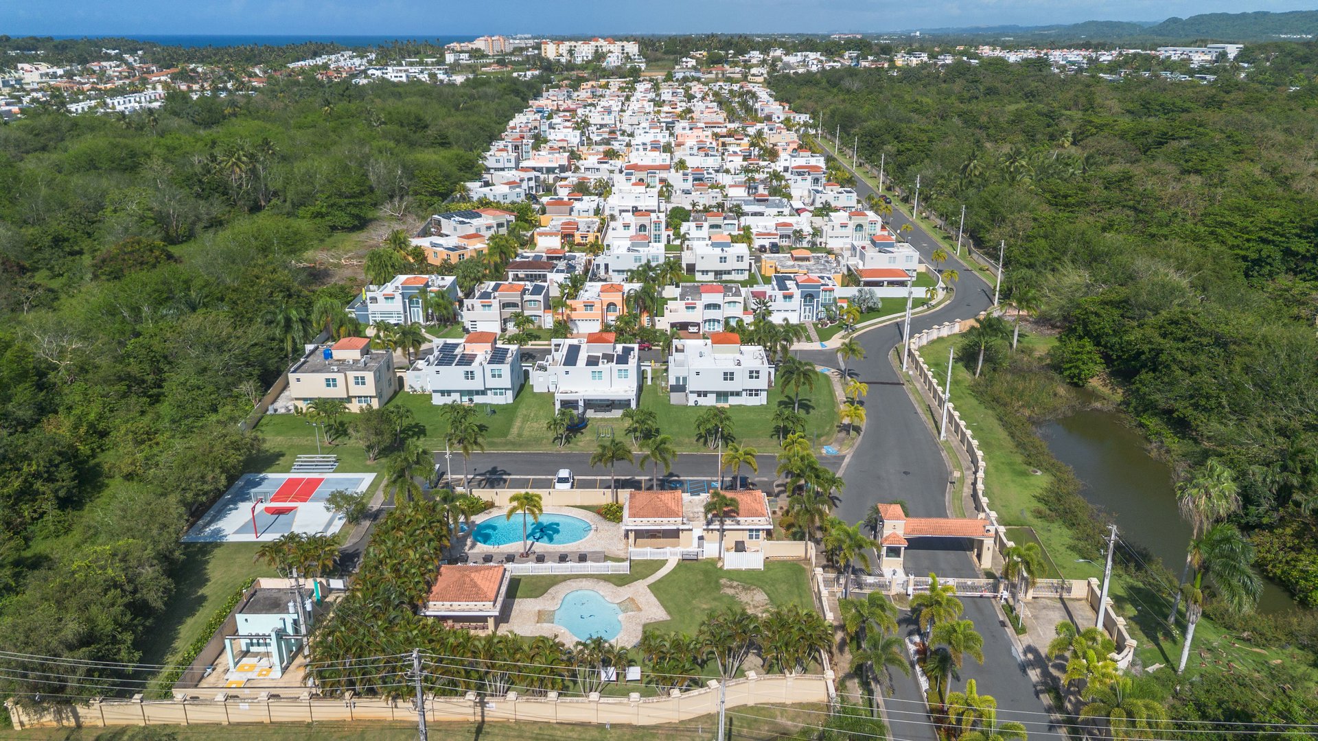 Cond. Villas del Mar Beach Resort | Loíza, P.R. 