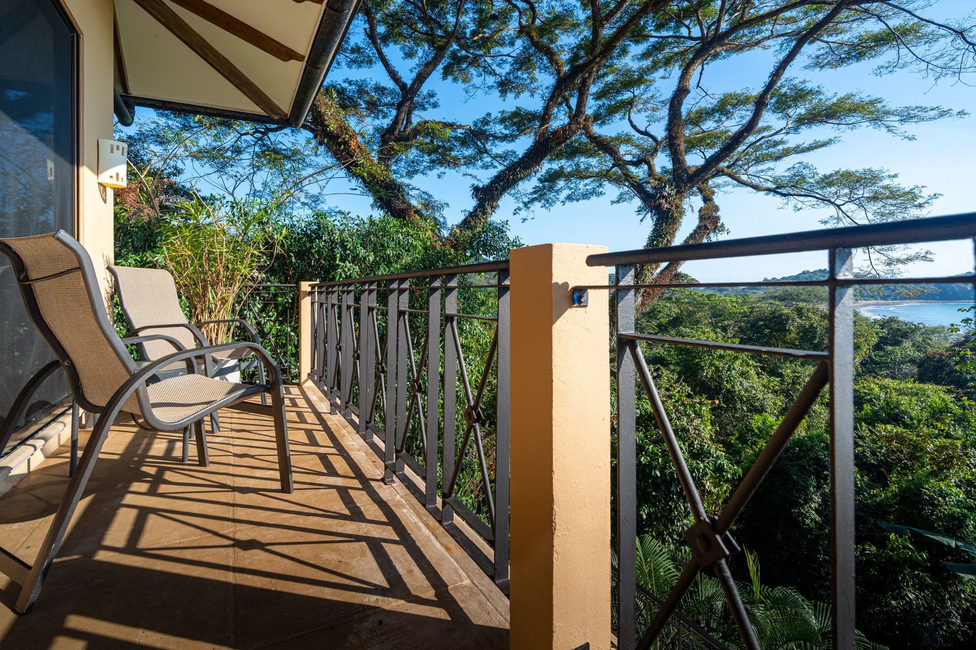 Canto Del Mar, Villa 3, Front Ridge Full Sunset Ocean and Jungle Views!