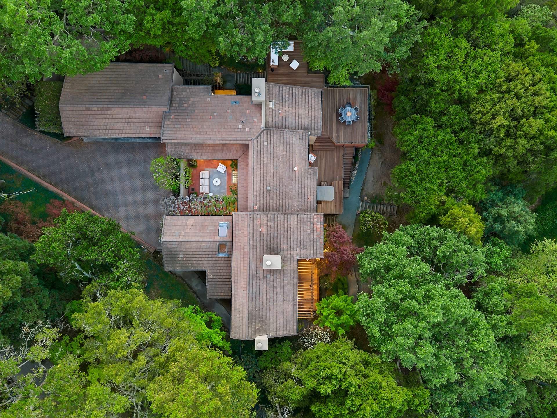 25 Wood Acres Ct