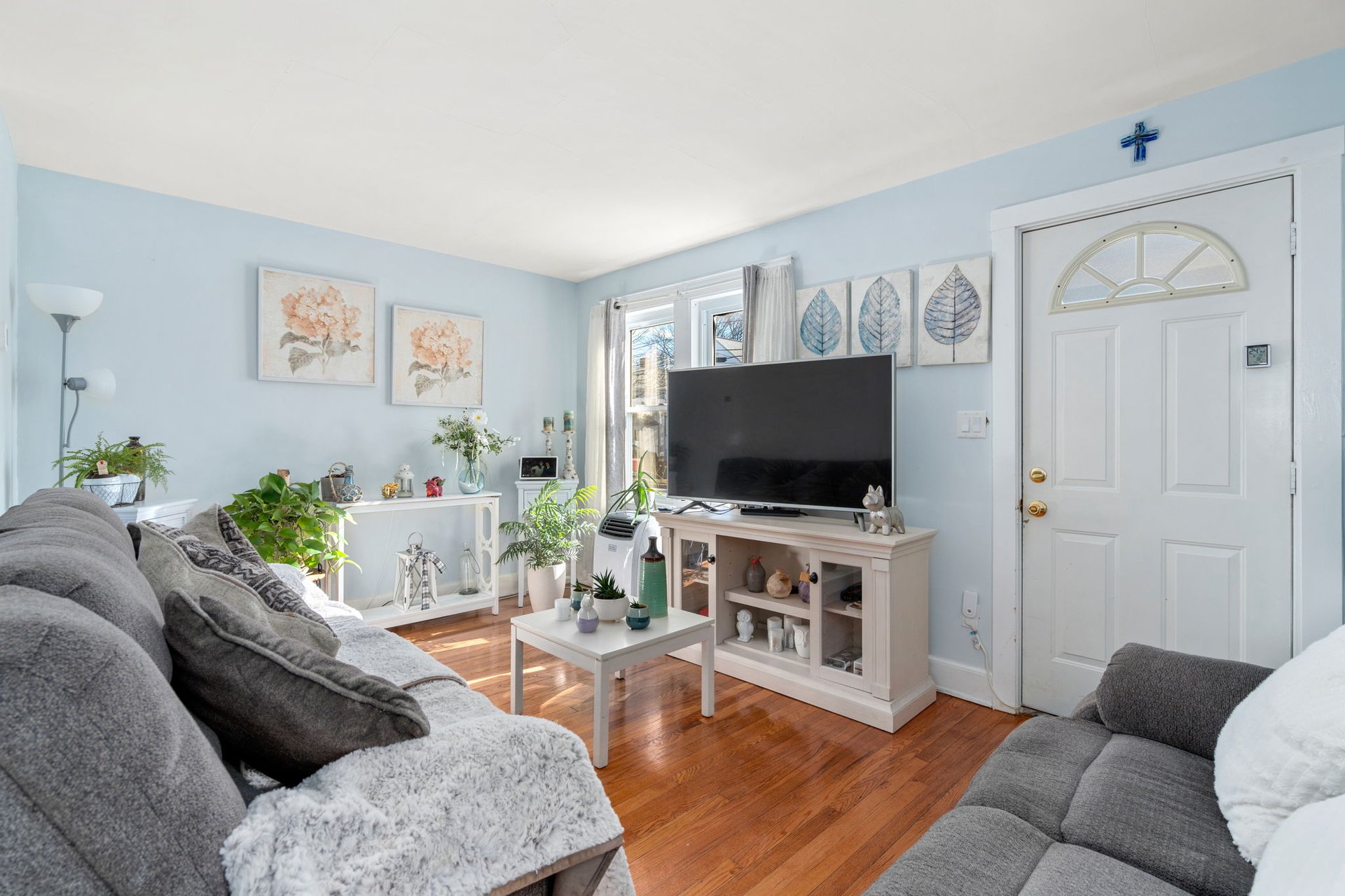 50-52 Whiton Ave
