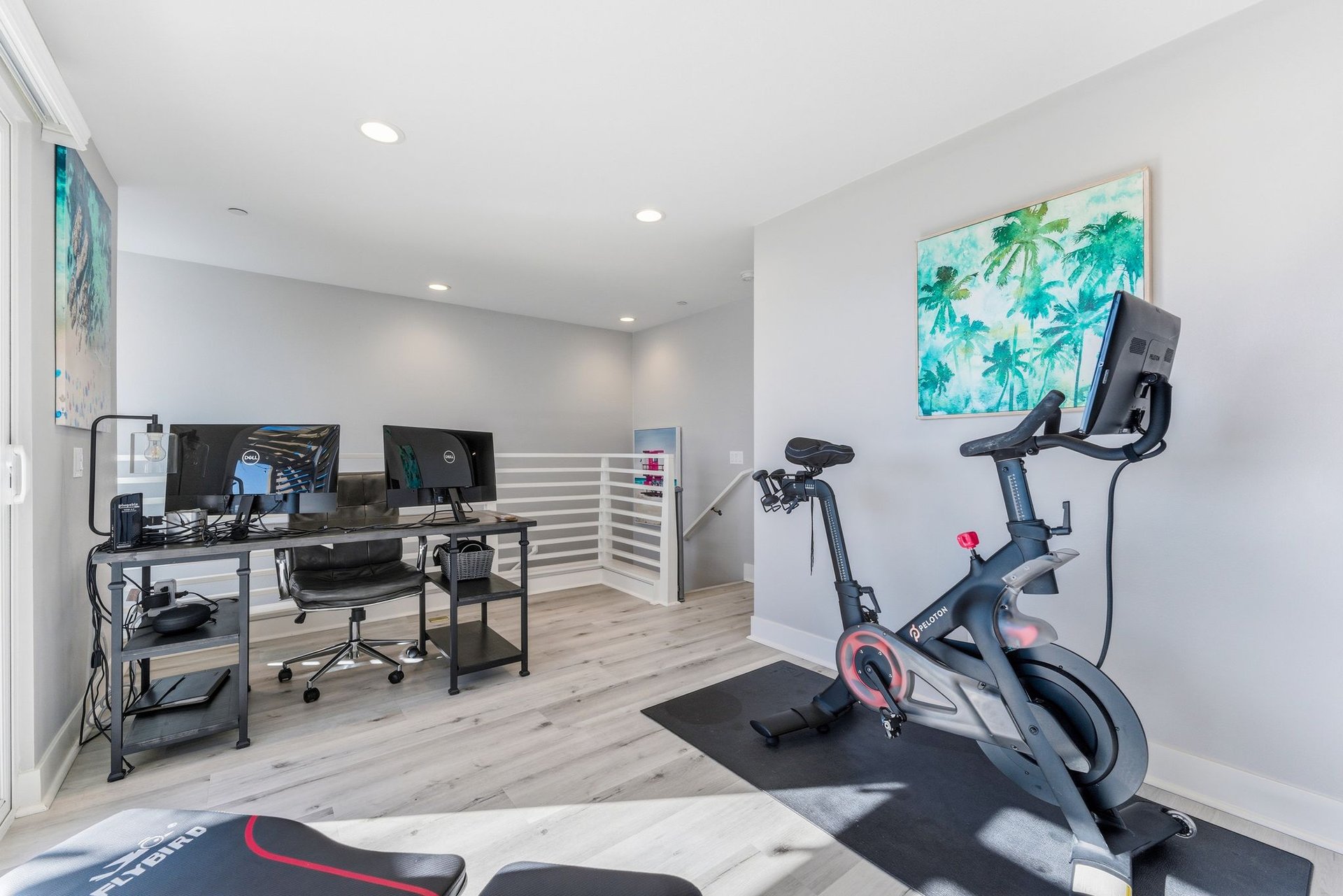 1650 Topanga