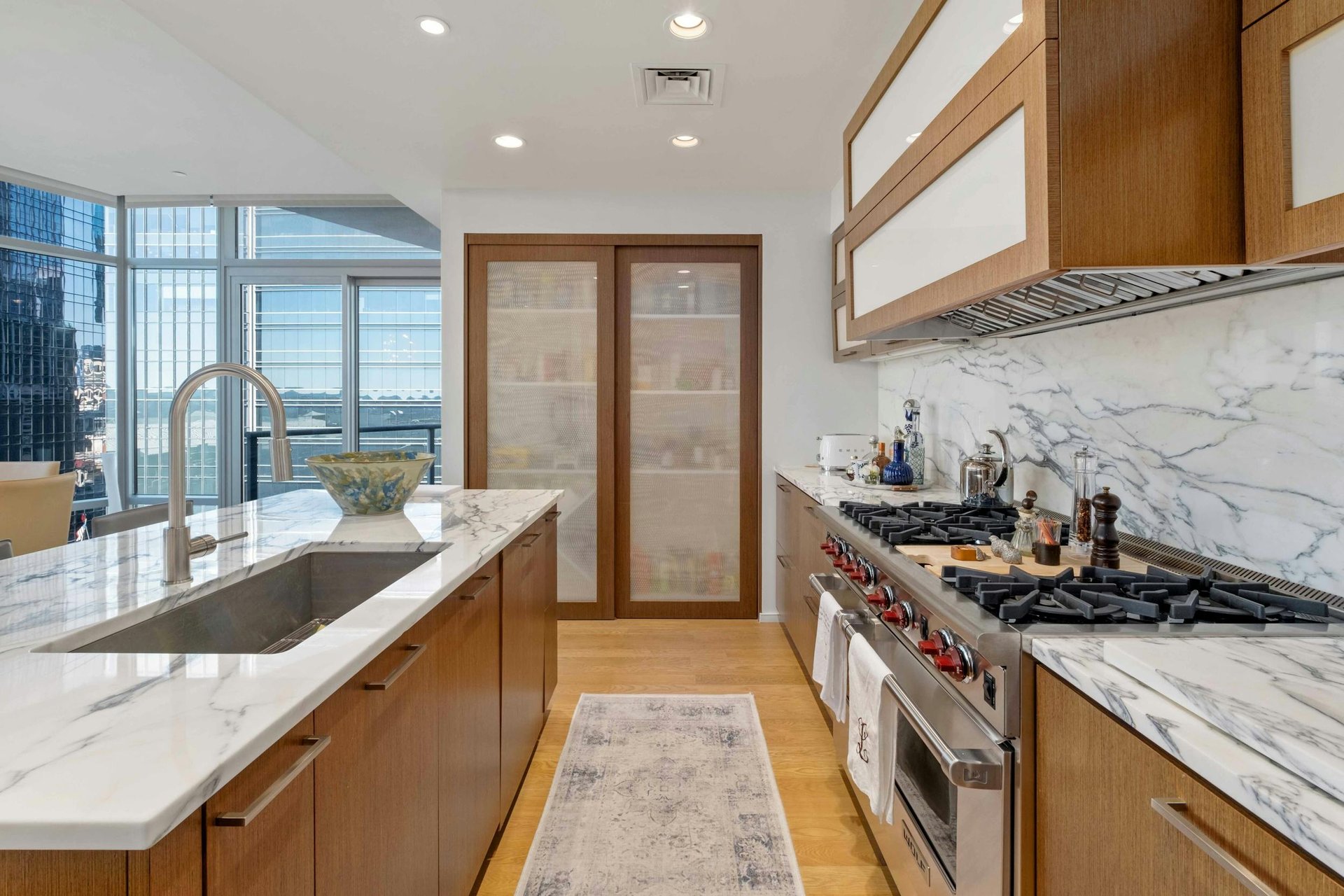 200 Congress Ave #11E