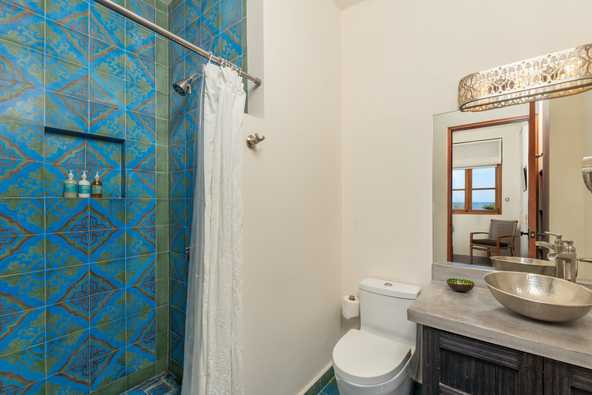 32 Plaza Central | Oceanview 2-Bedroom Luxury Flat in Las Catalinas - Prime Location near Playa Danta