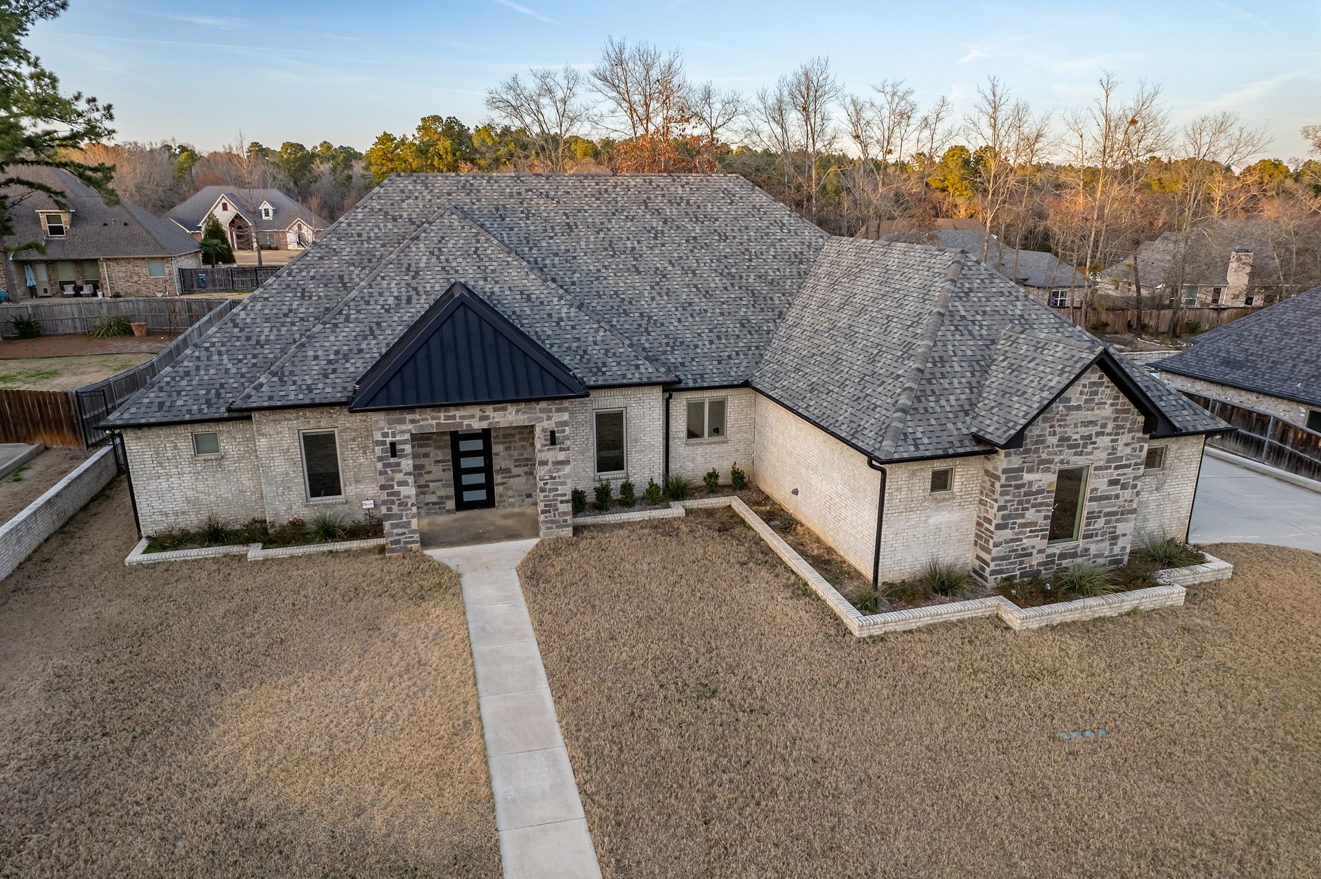 1569 Cooks Crossing