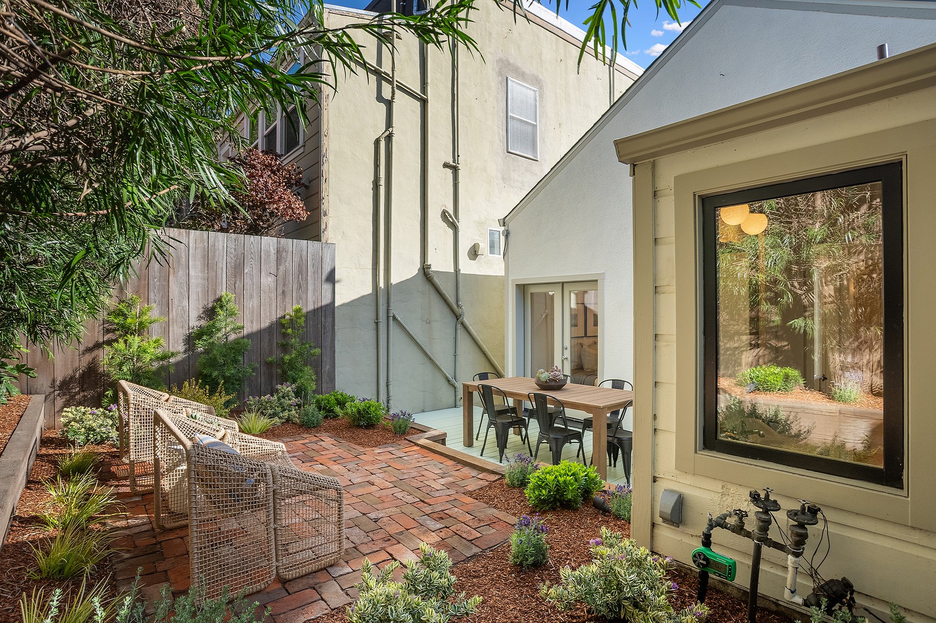 1504 Sanchez Street