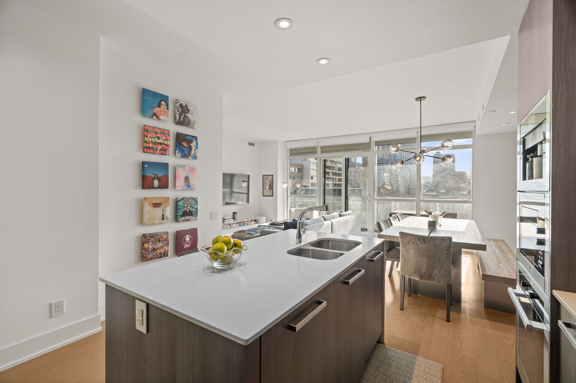 SOLD: Stunning And Chic