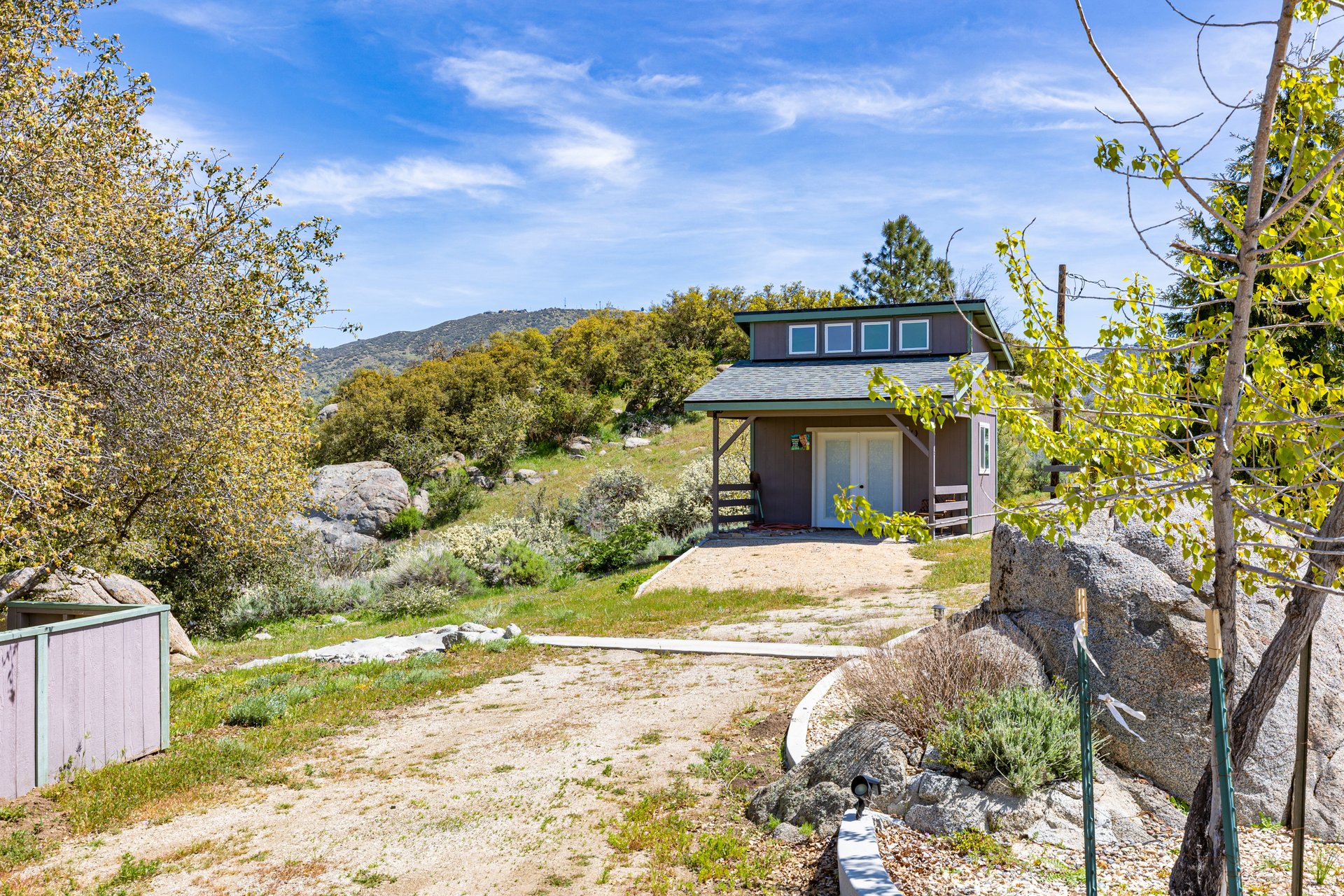 26501 Skyline Dr, Tehachapi, CA 93561 | Craftsman Home for Sale in Bear Valley Springs