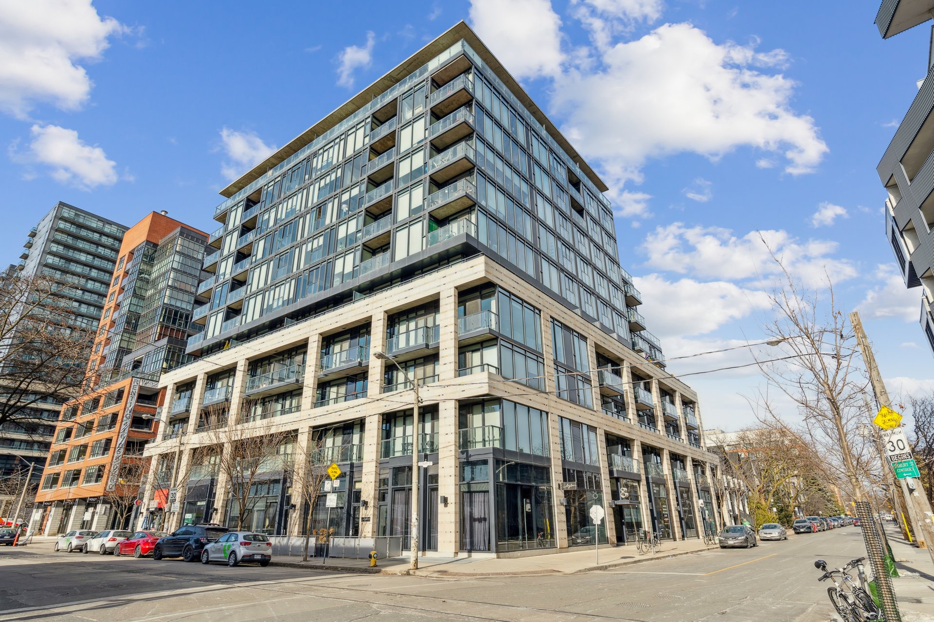 8 Dovercourt Rd Suite 207