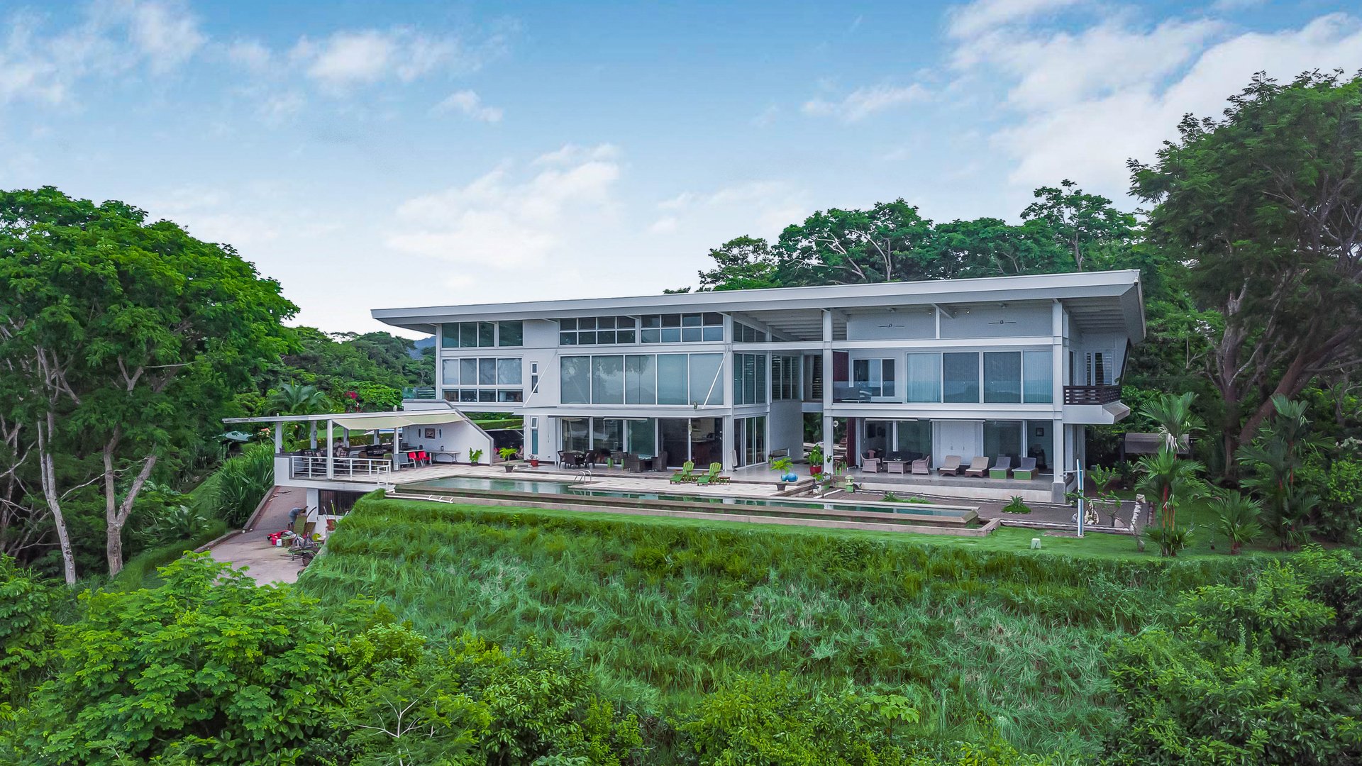 Nativa Contemporary Infinity Views | Luxury Rainforest Estate with Pacific Ocean Views