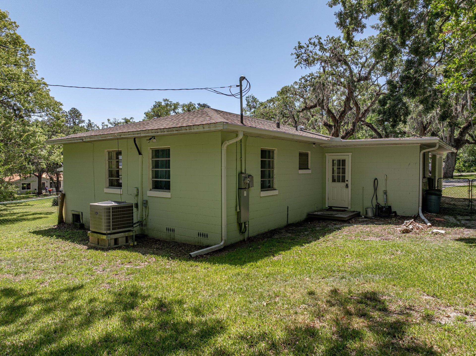 131 OAK PARK AVE
