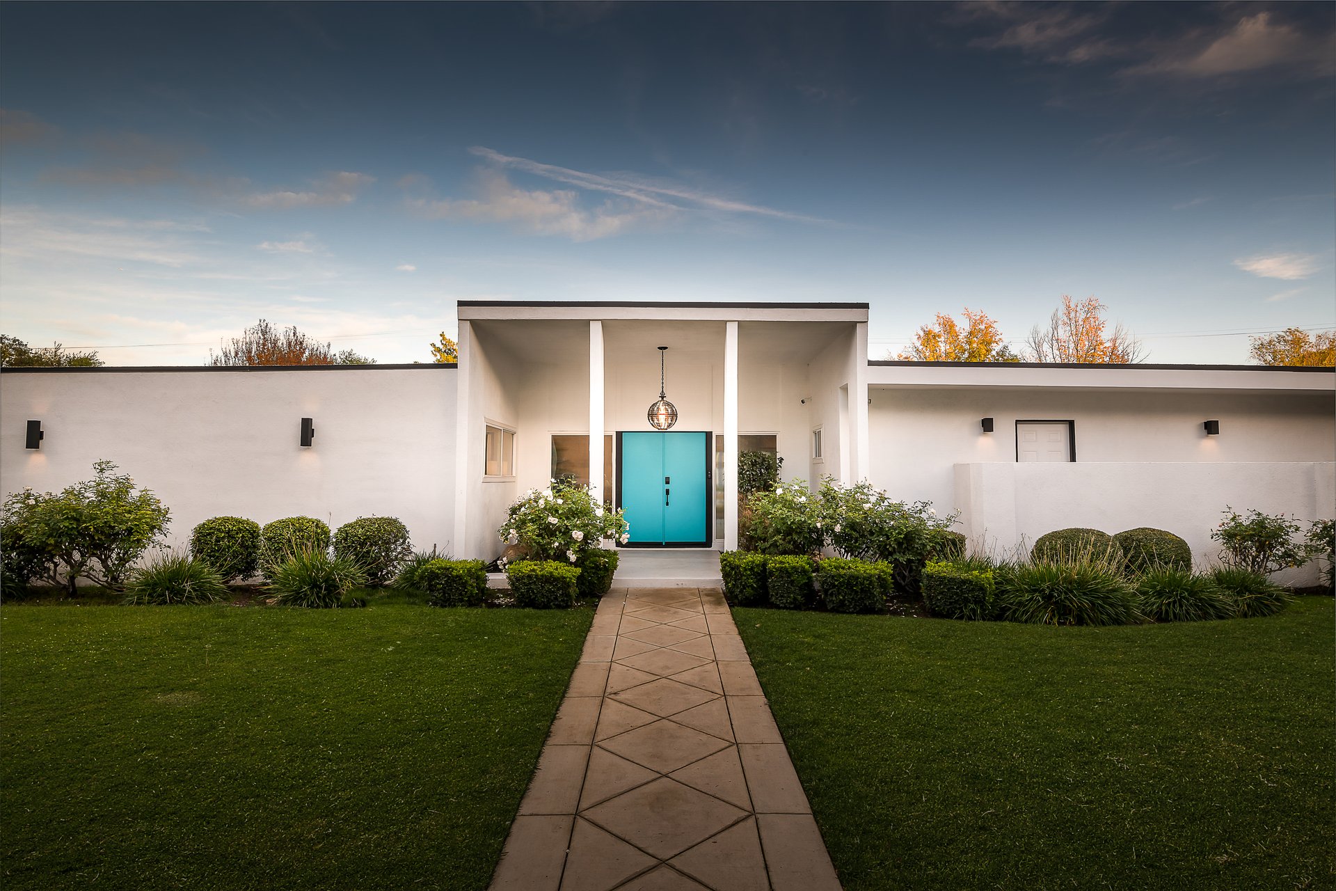 Mid-Century Smart Home in Woodland Hills