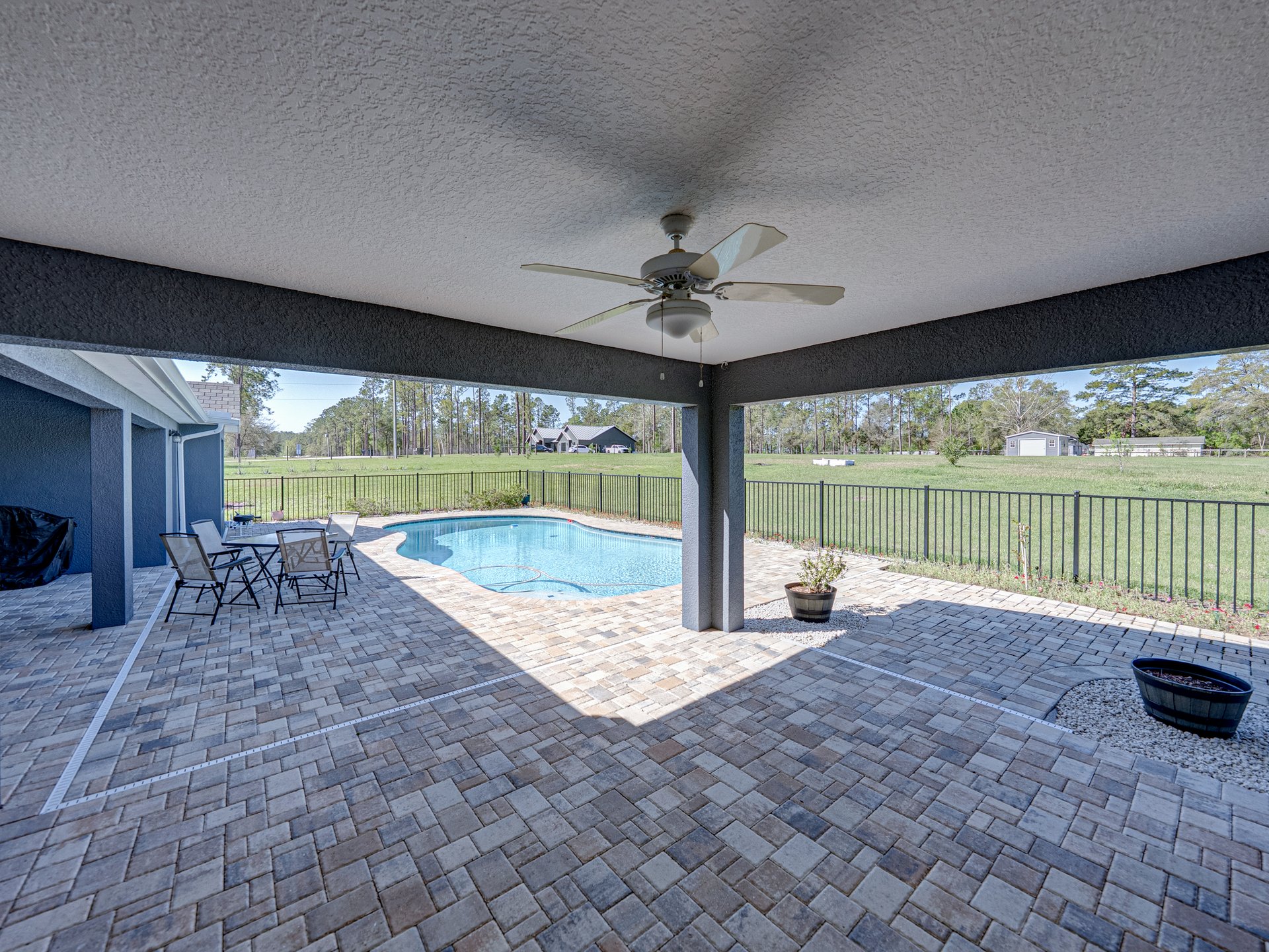 17703 COUNTRY SQUIRE LN