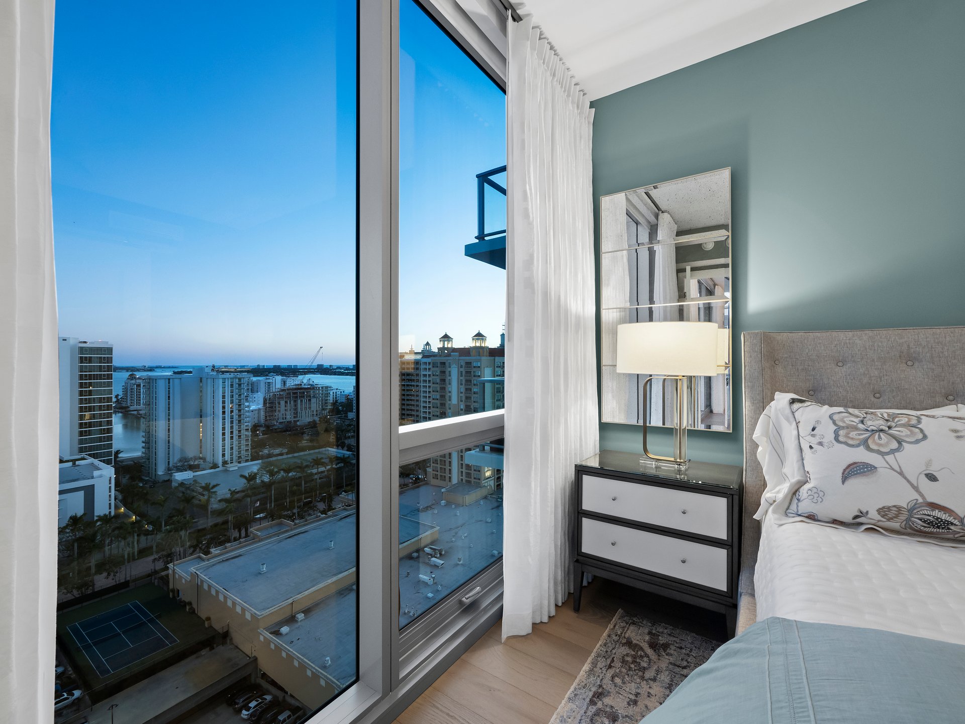 301 QUAY COMMONS #1708