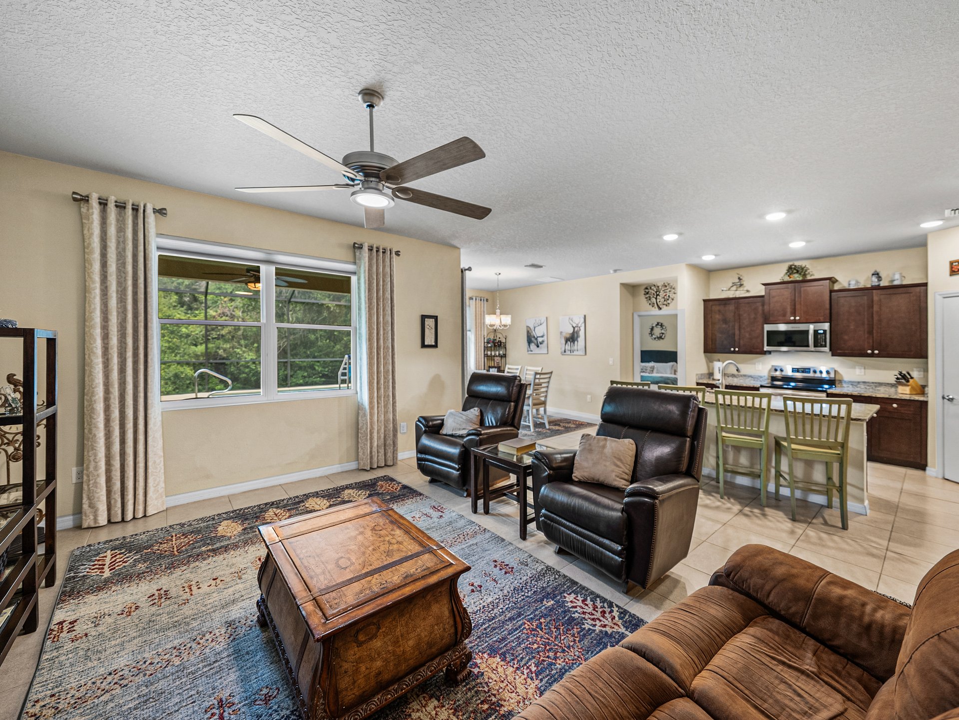 12615 EASTPOINTE DR