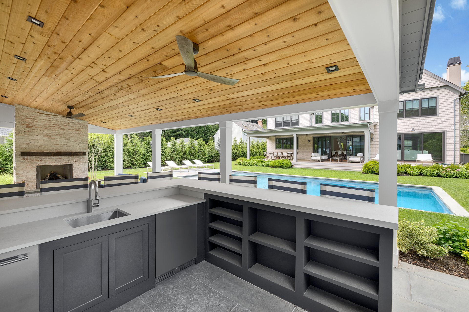 18 Bay View Rd N