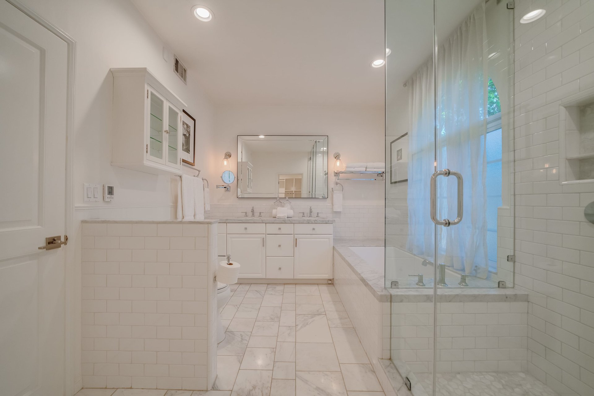 A Hampton's Vibe Traditional Home in Studio City 