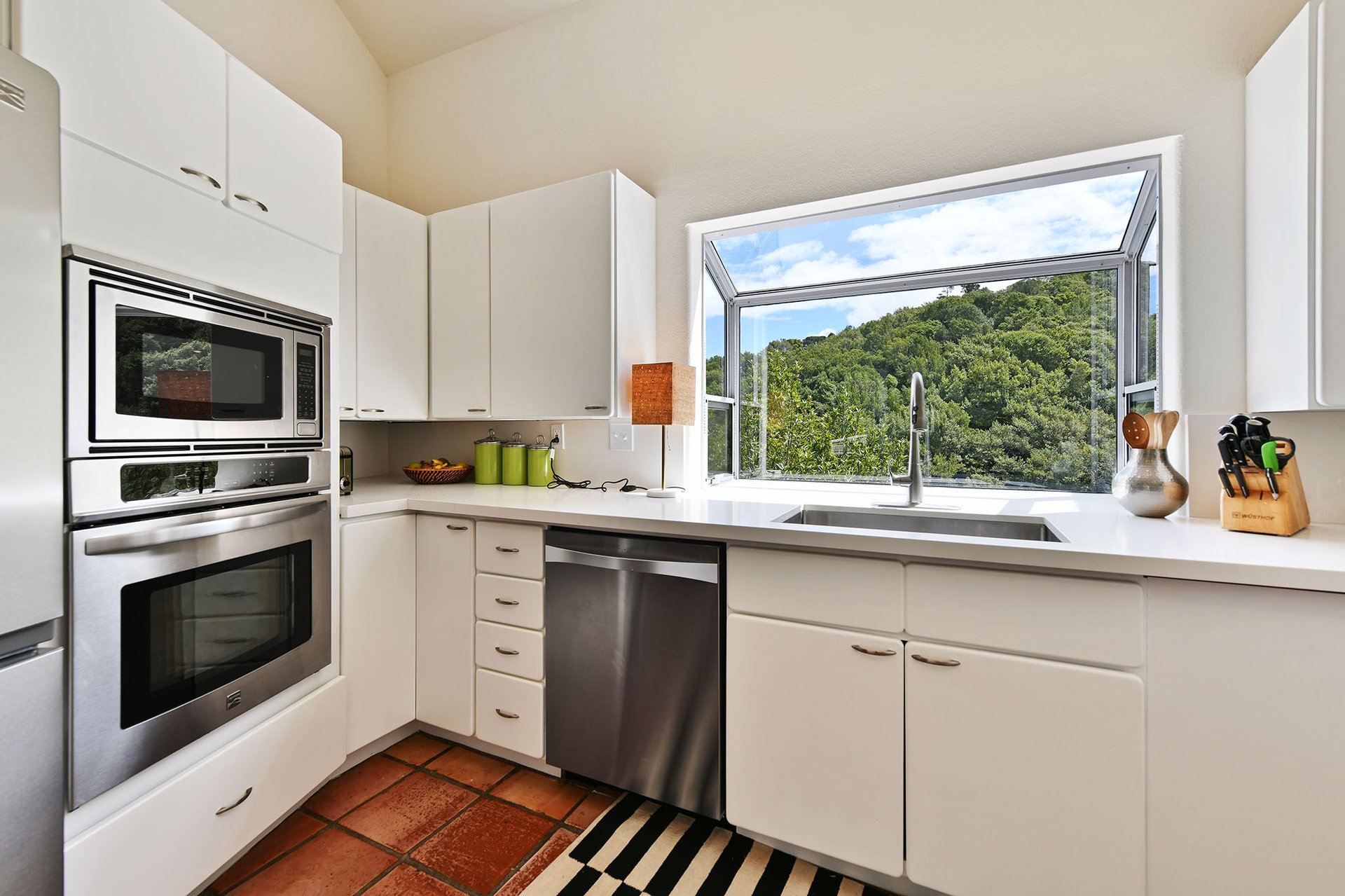  483 Green Glen Way