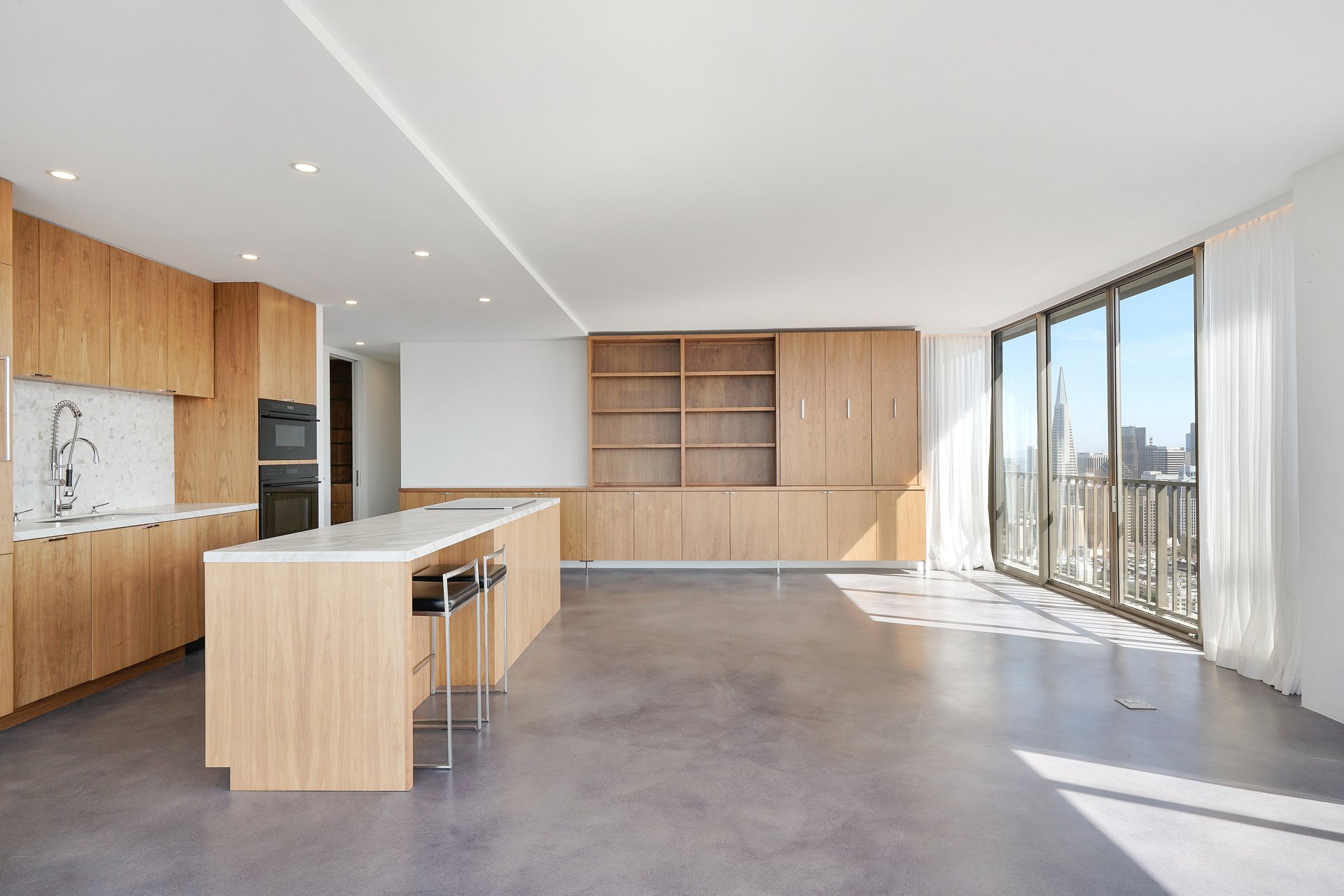 Leased | 999 Green St #2102