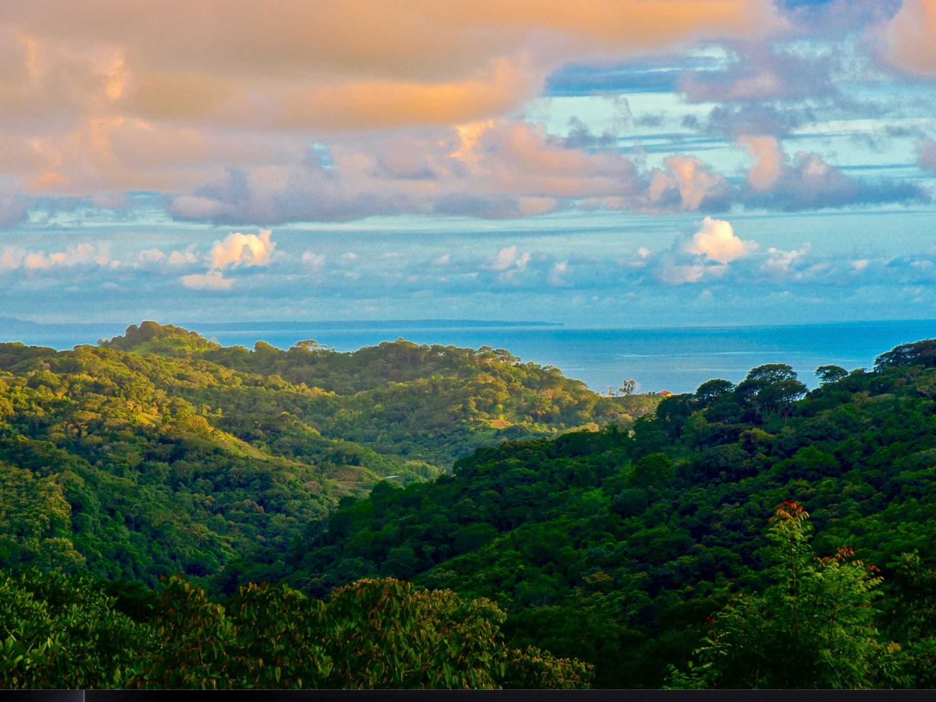 2.35 ACRES- 2 Bedroom Colorful Jungle Home With Ocean Views, Privacy, Room To Build More, Only 10 Min To Dominical!!!