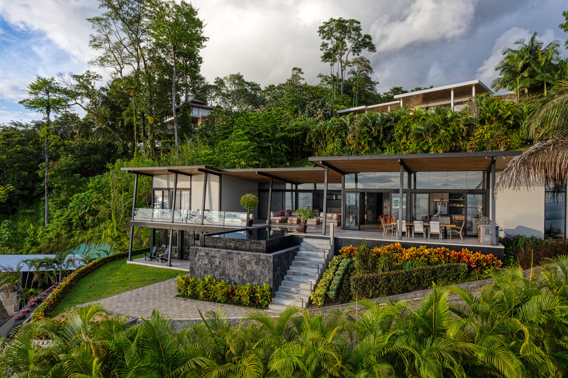 Hermosa Retreat Villa in the Heart of Costa Rica