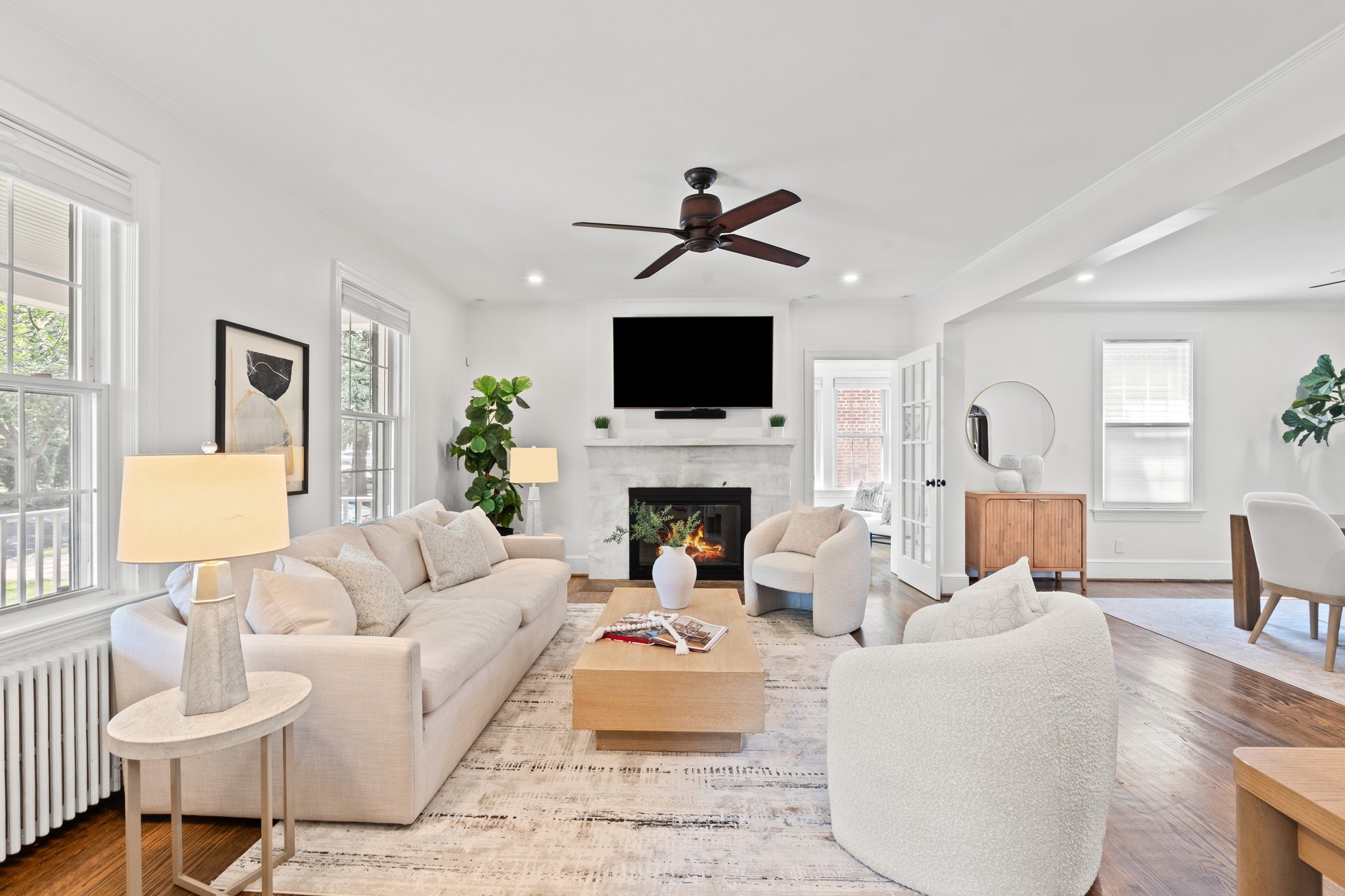 21 W Oak Street
