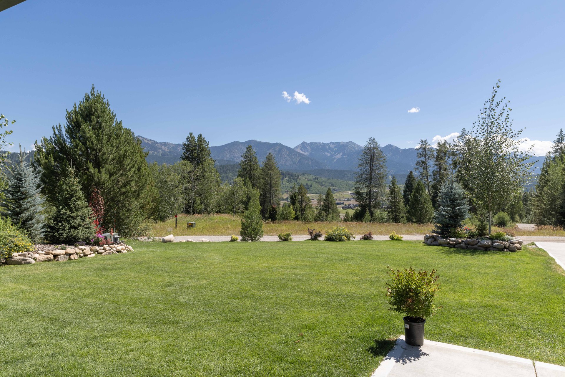 86 CARIBOU FOREST Drive