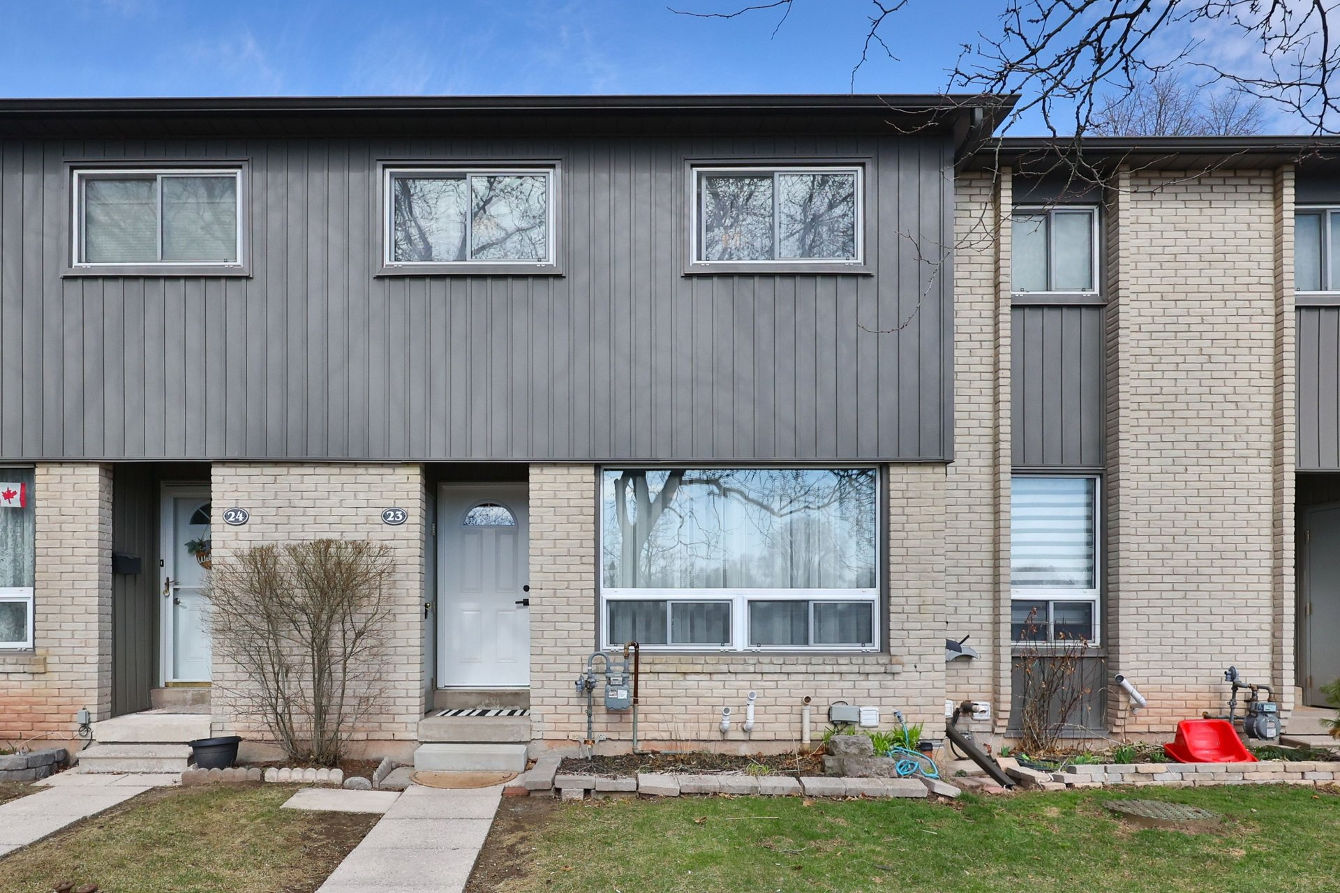 23-1525 Elm Road