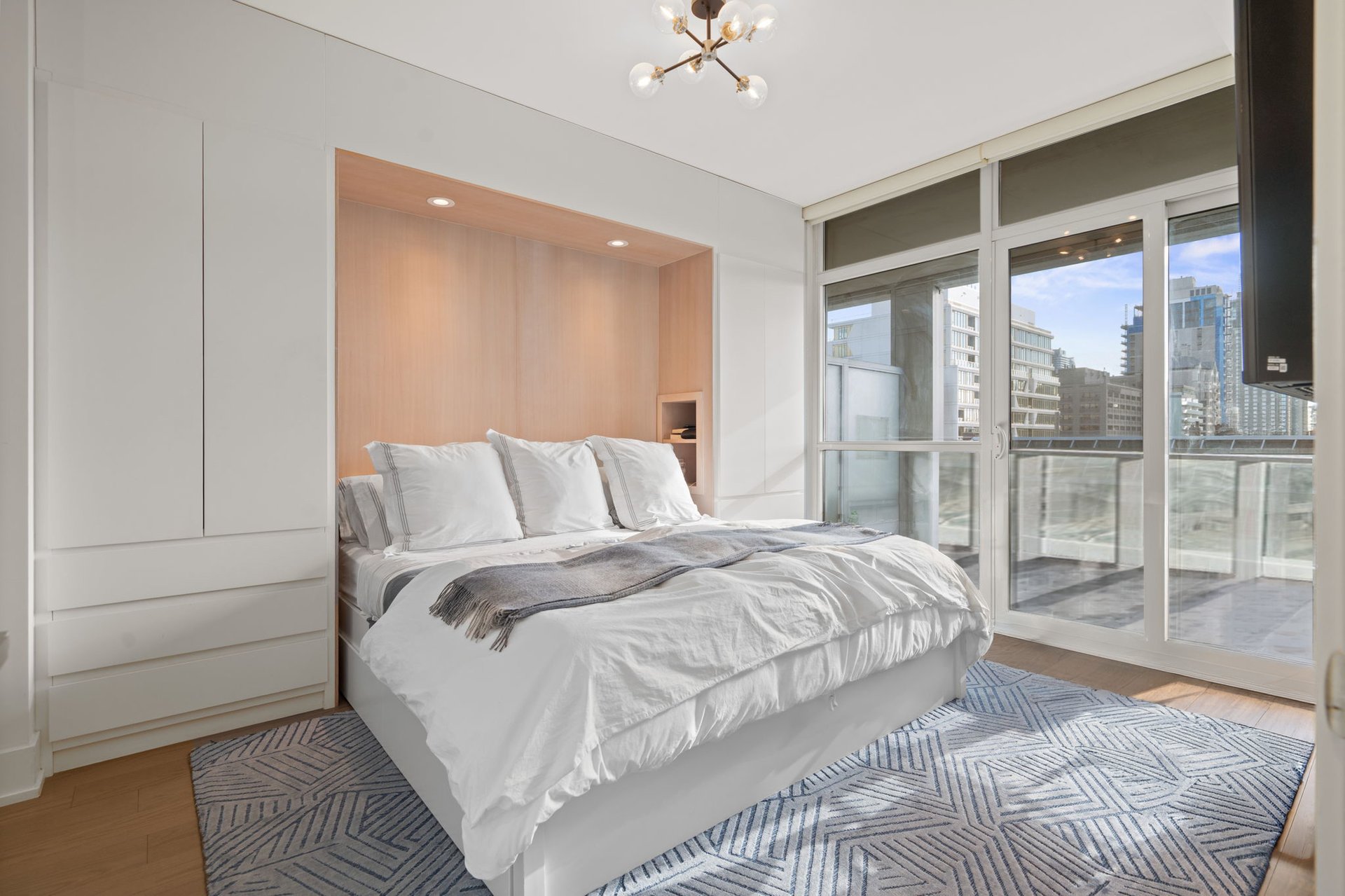 SOLD: Stunning And Chic