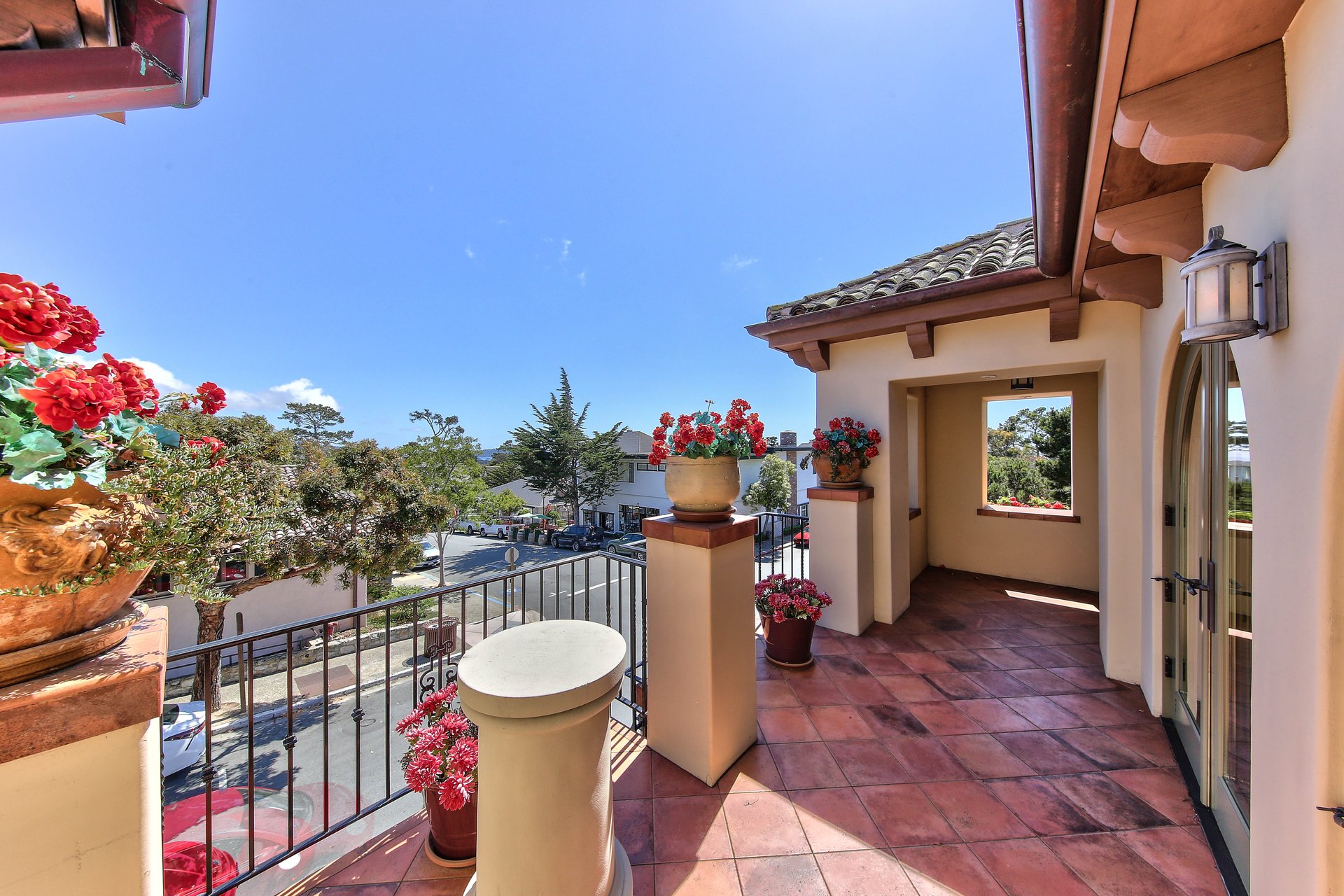 Carmel Penthouse - Luxury Rental
