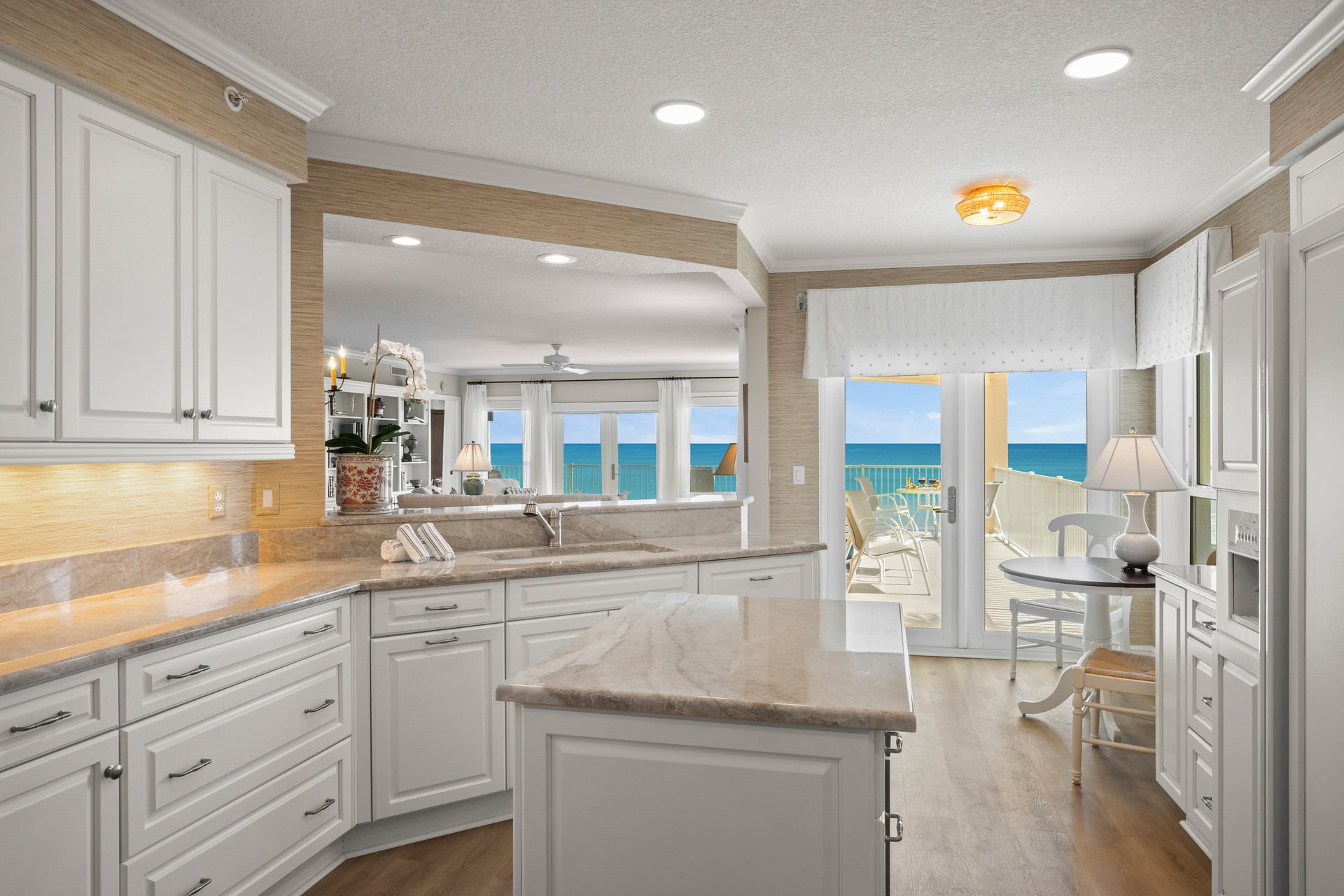 8820 S Sea Oaks Way 204