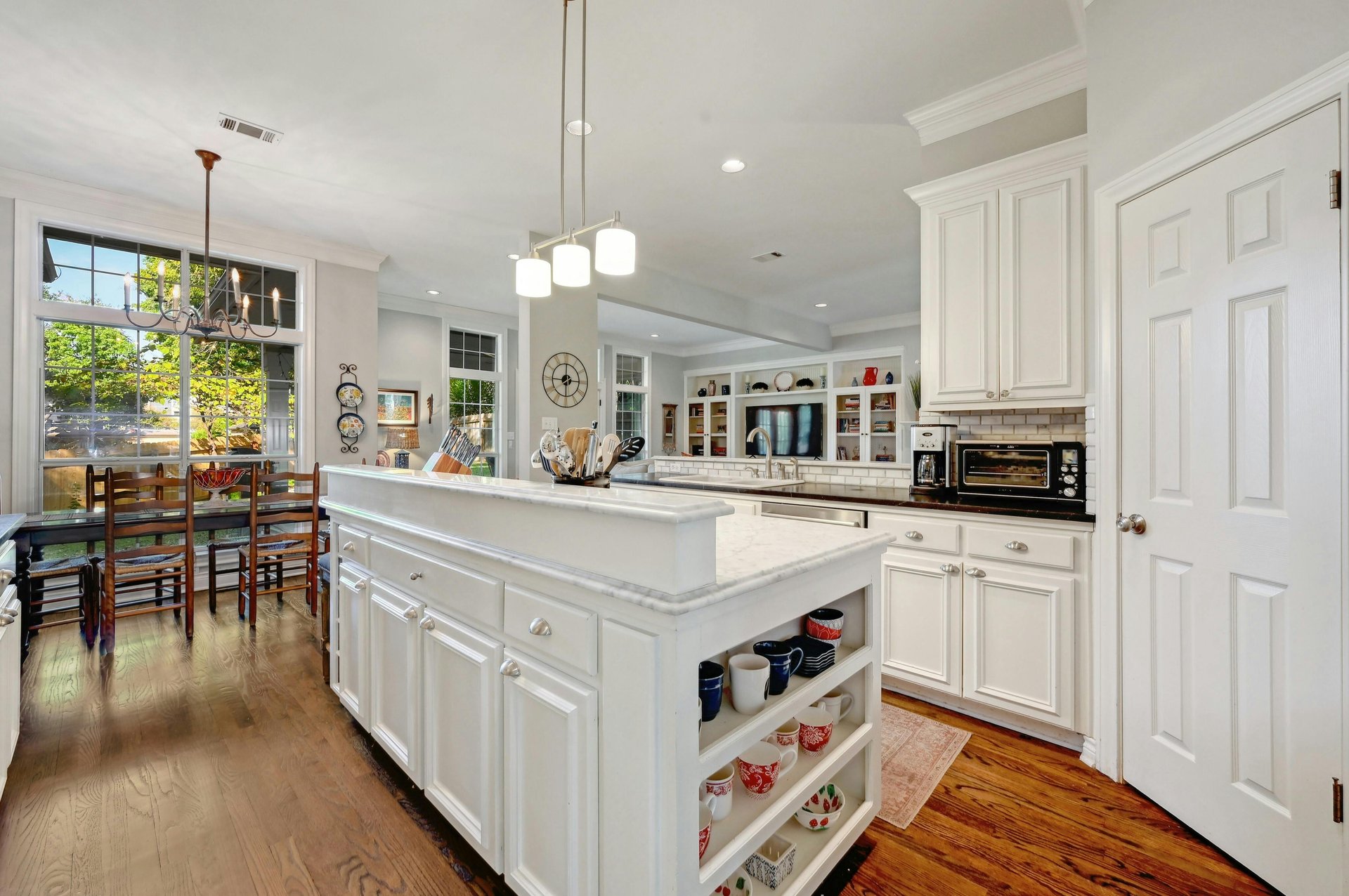 908 W 18th Street 