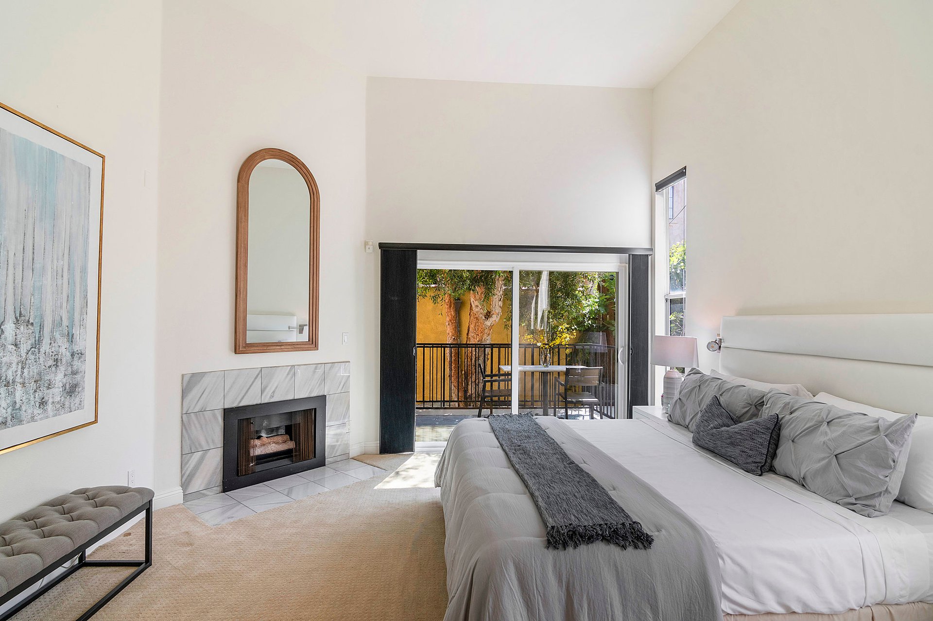 916 S. Shenandoah St. # 1