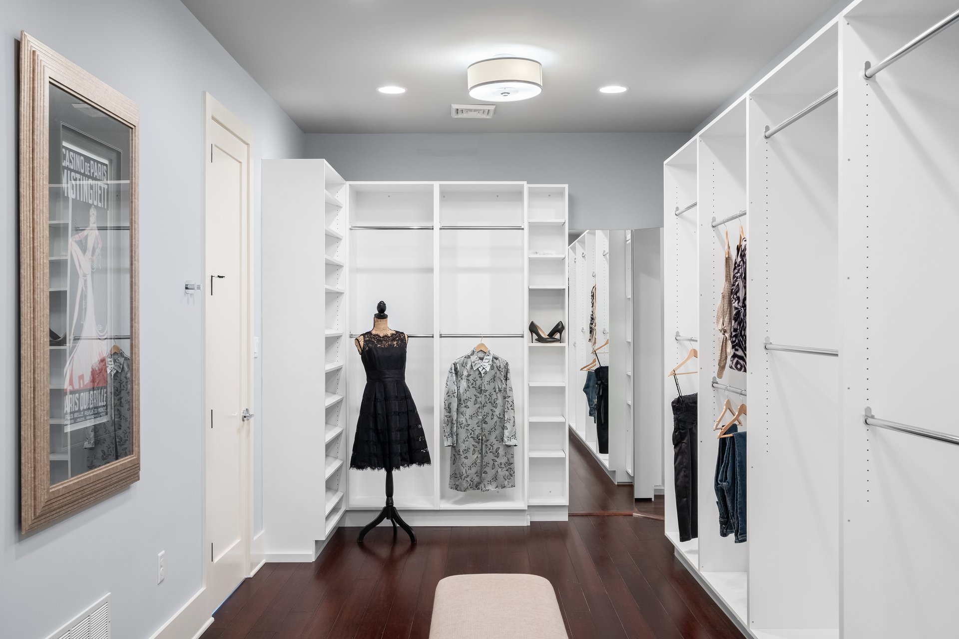 2687 Avenue Du Vlg