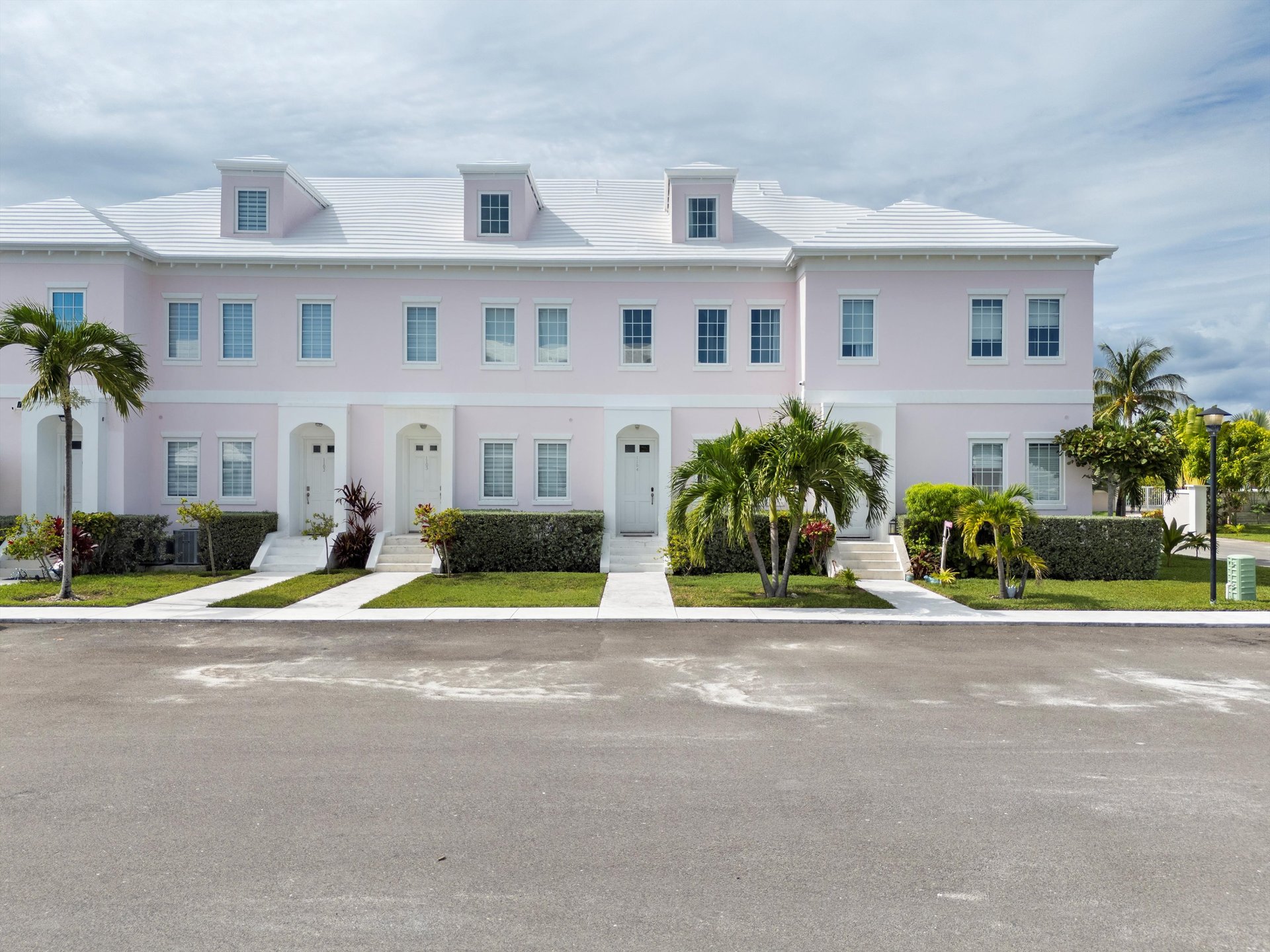 Luxury Oceanview Residence in Palm Cay 