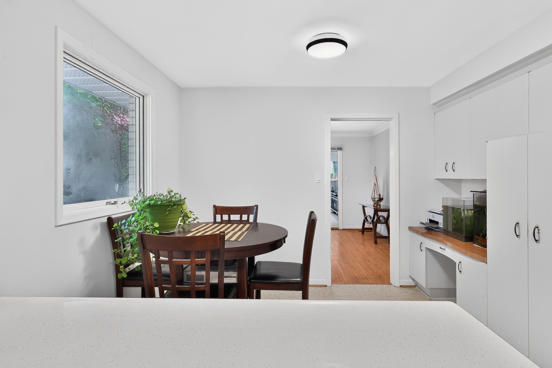 975 Cresthampton Lane