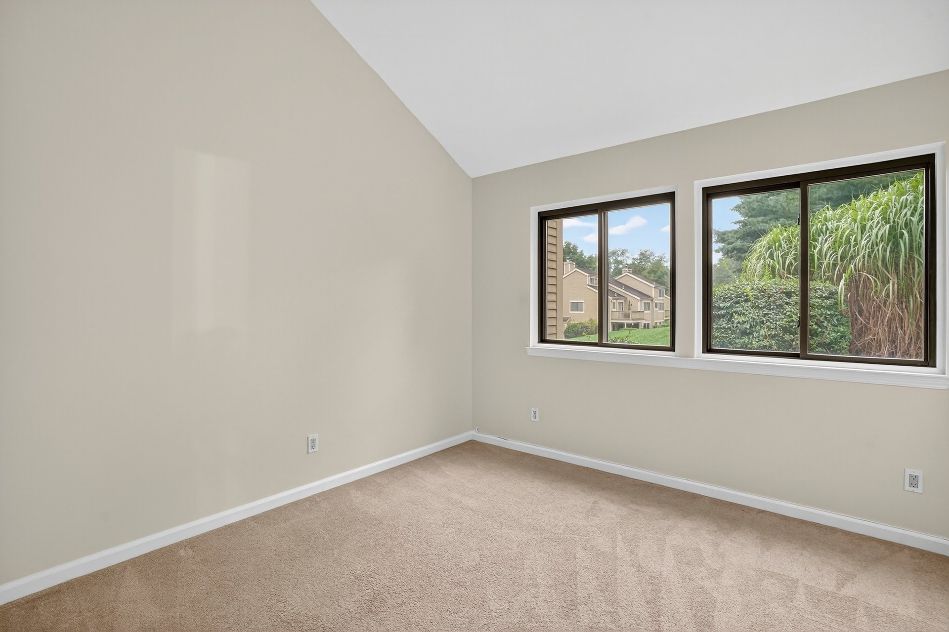 16 Fox Run Road