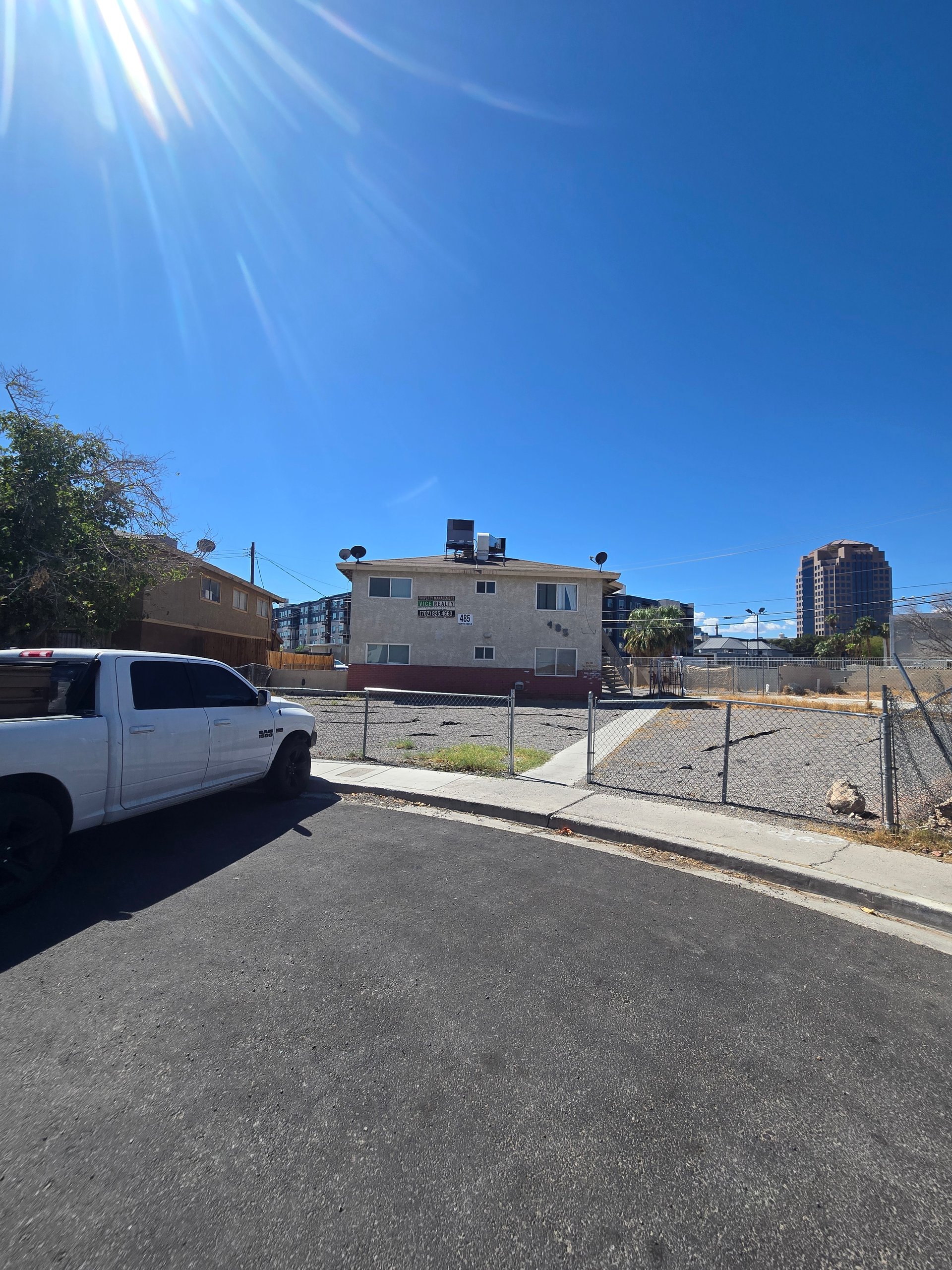 485 North Circle #2 Las Vegas, NV 89119