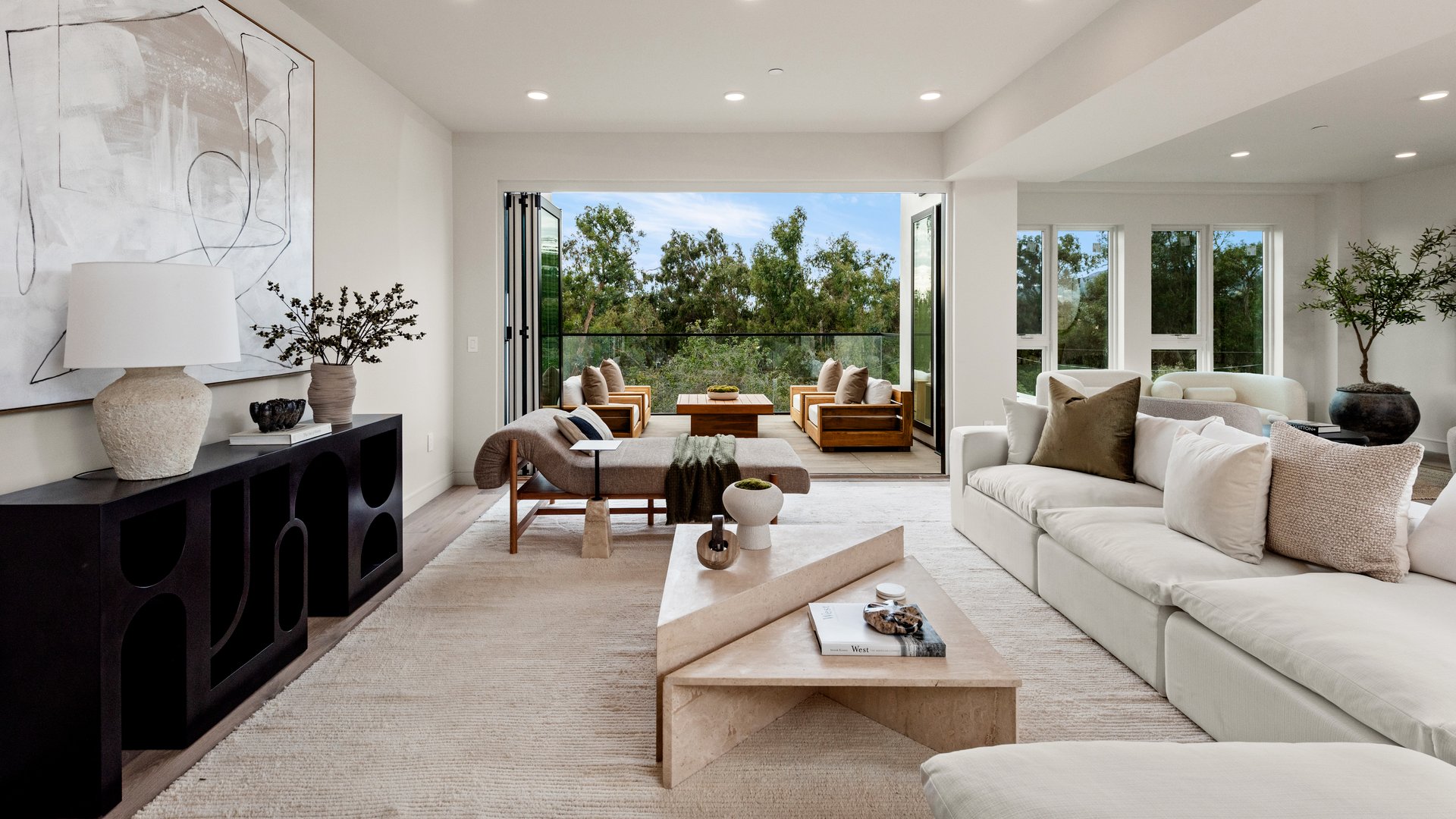505 S Barrington Ave #410, Brentwood