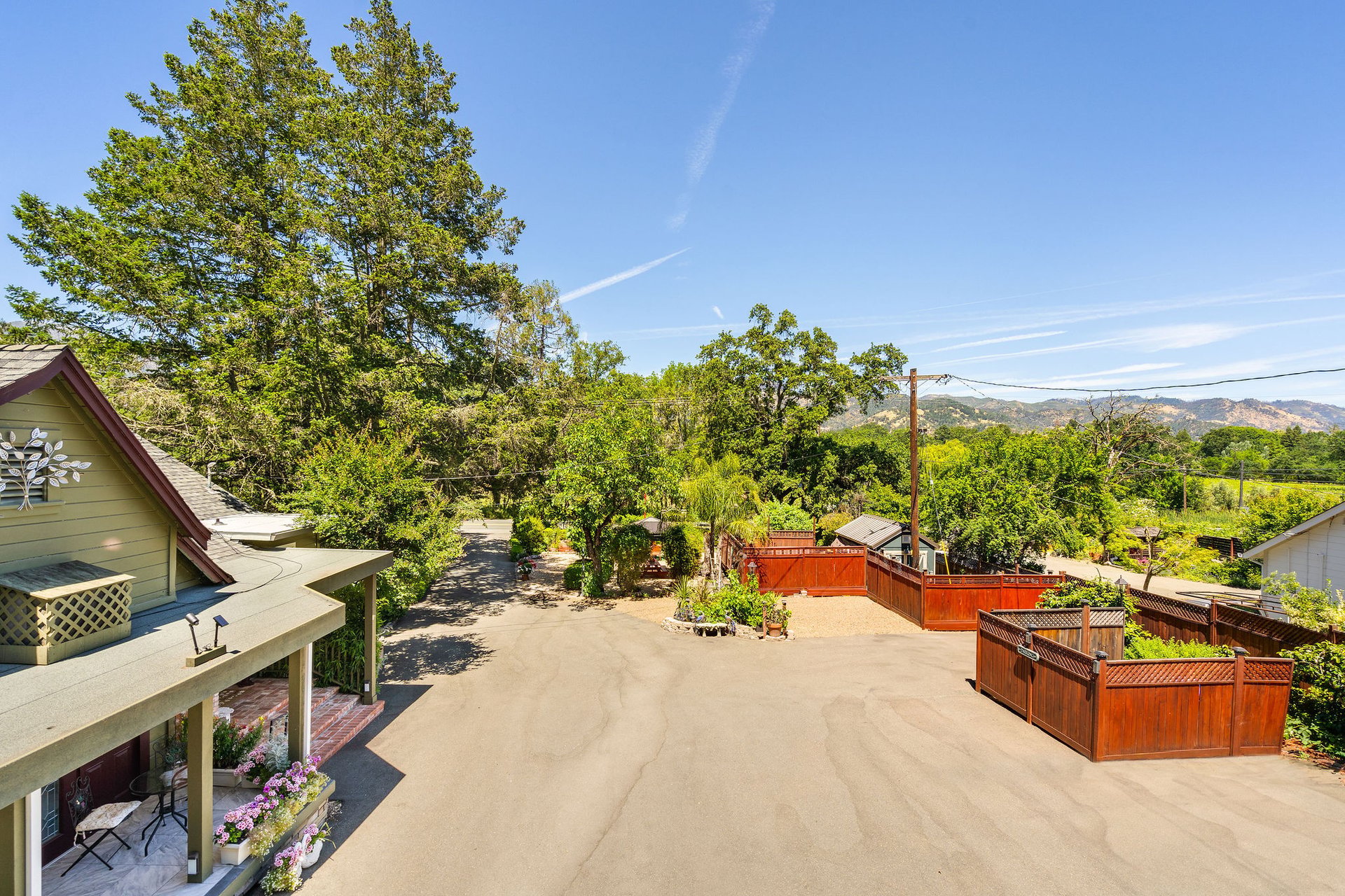 3037 Foothill Blvd