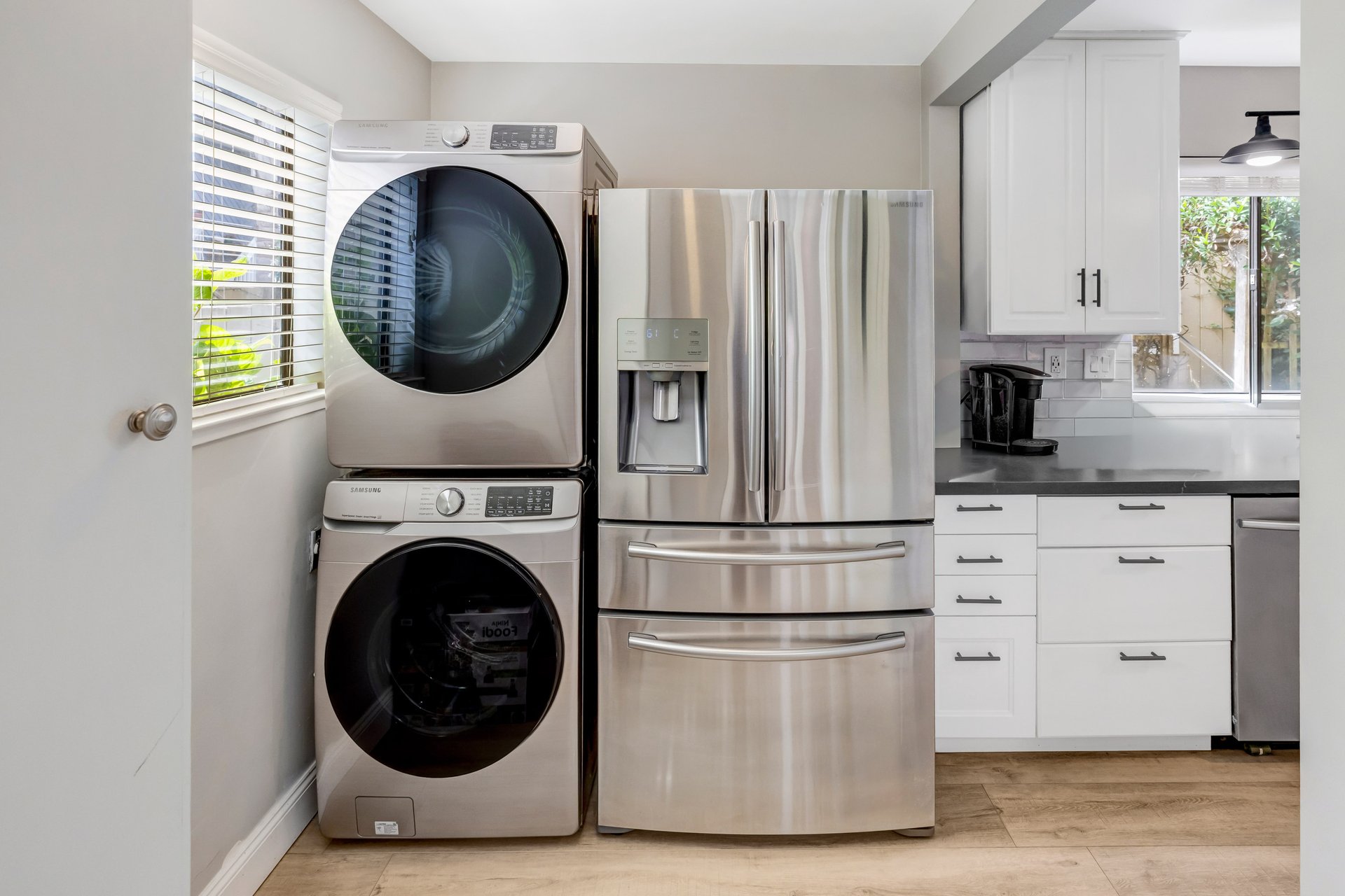 Charming Updated Townhouse Near the Ocean