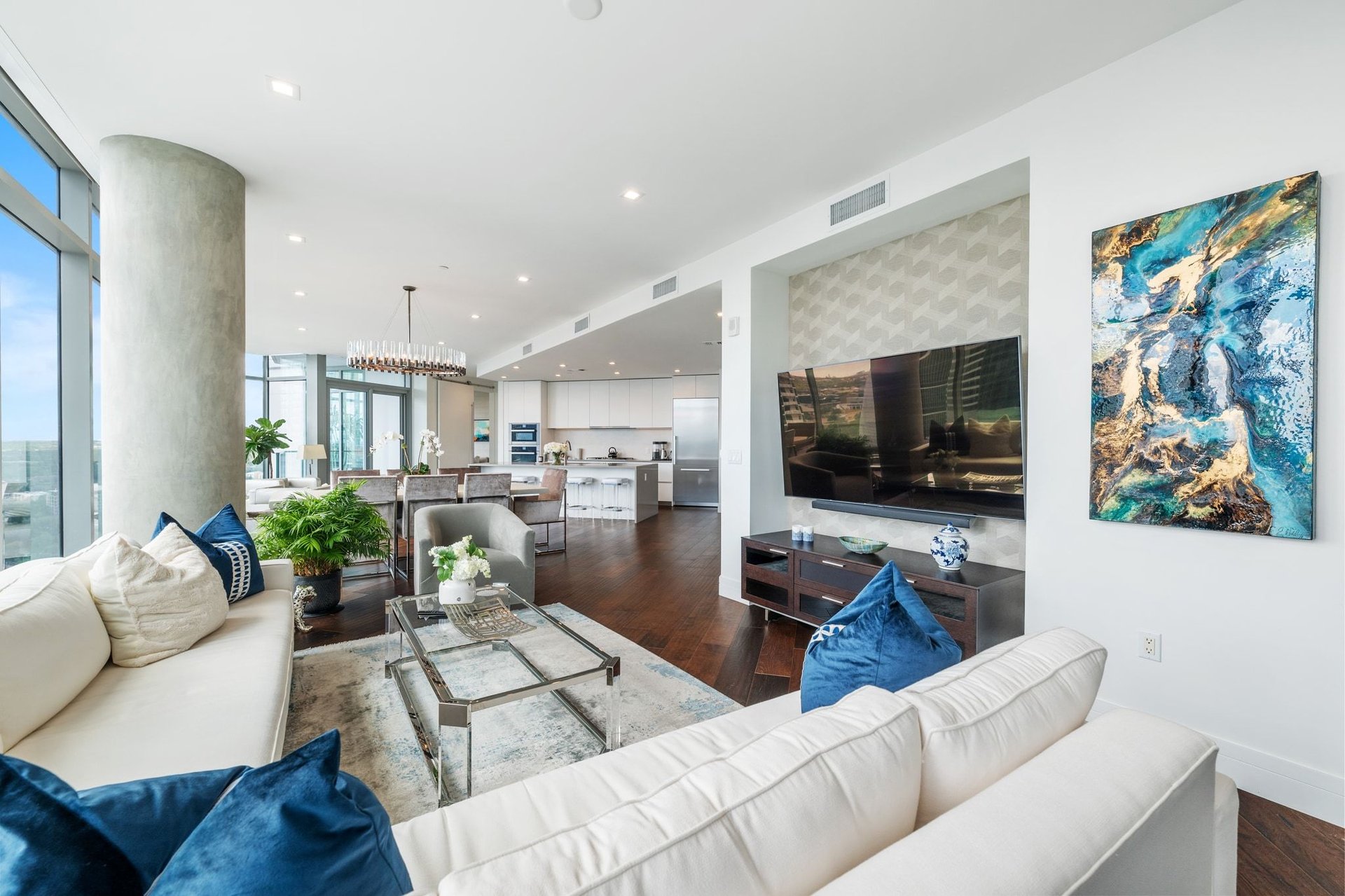 501 West Ave #2301