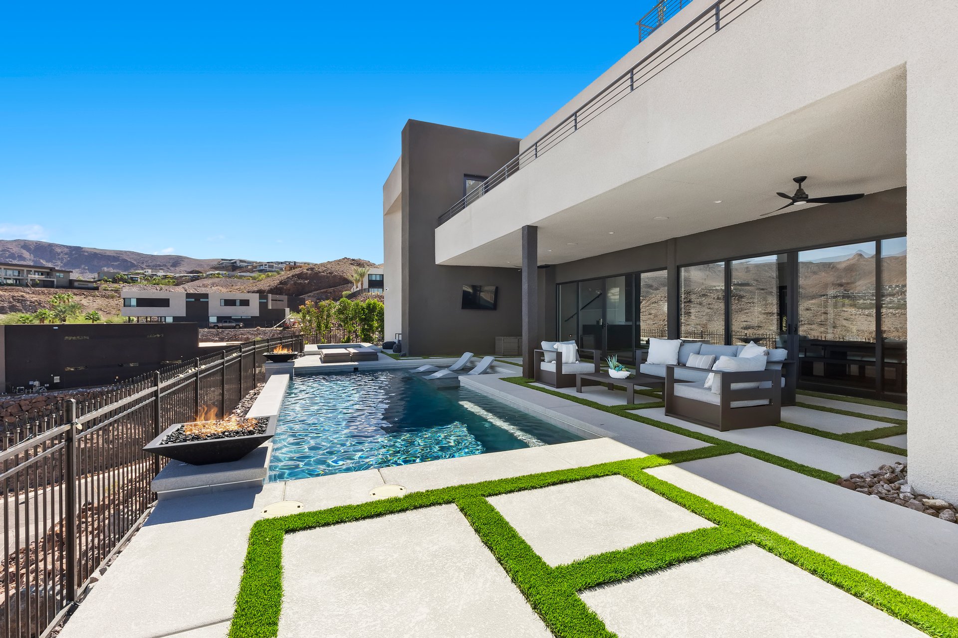 1463 Solitude Ridge Dr