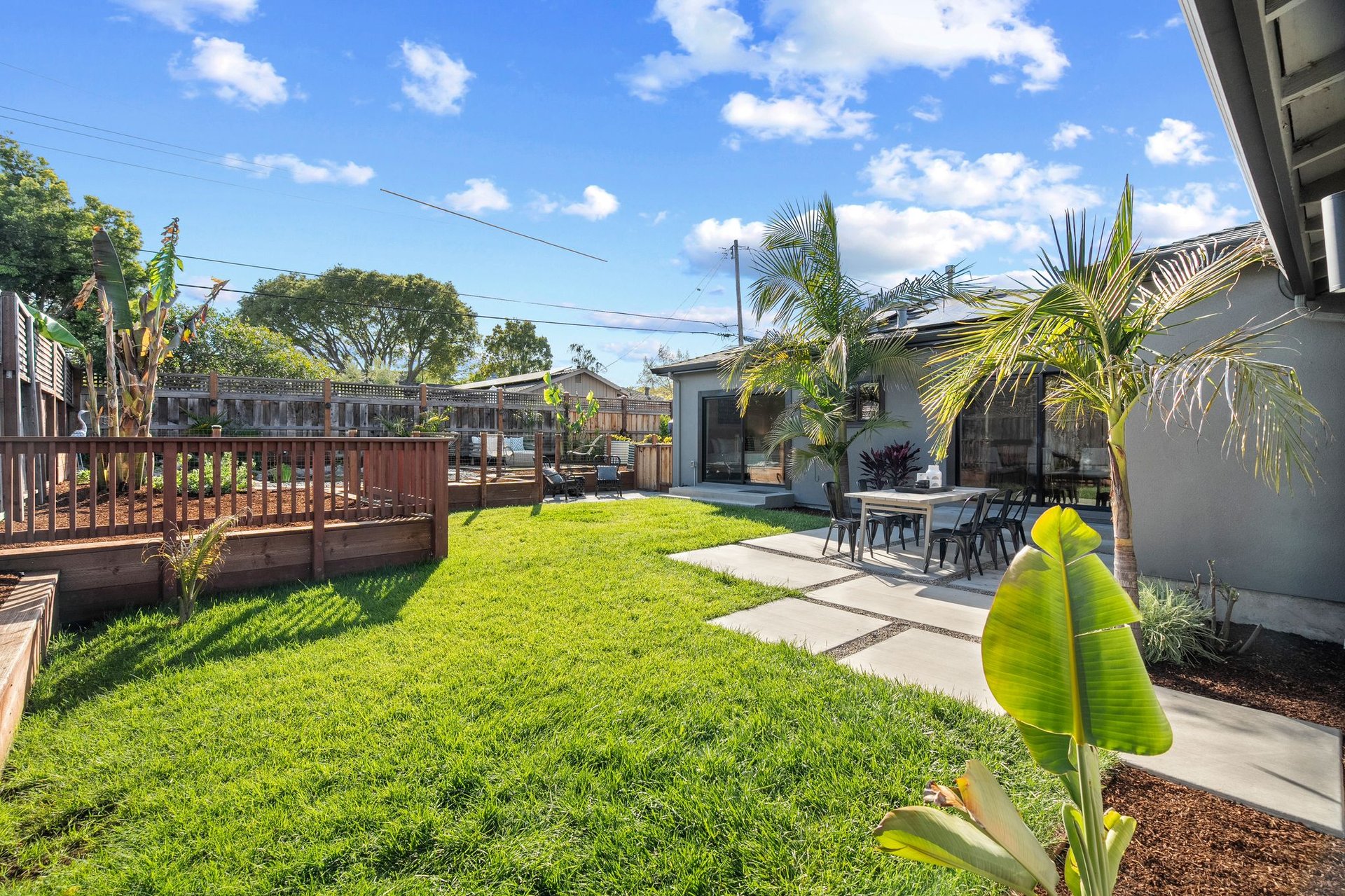 1176 Fairview Ave