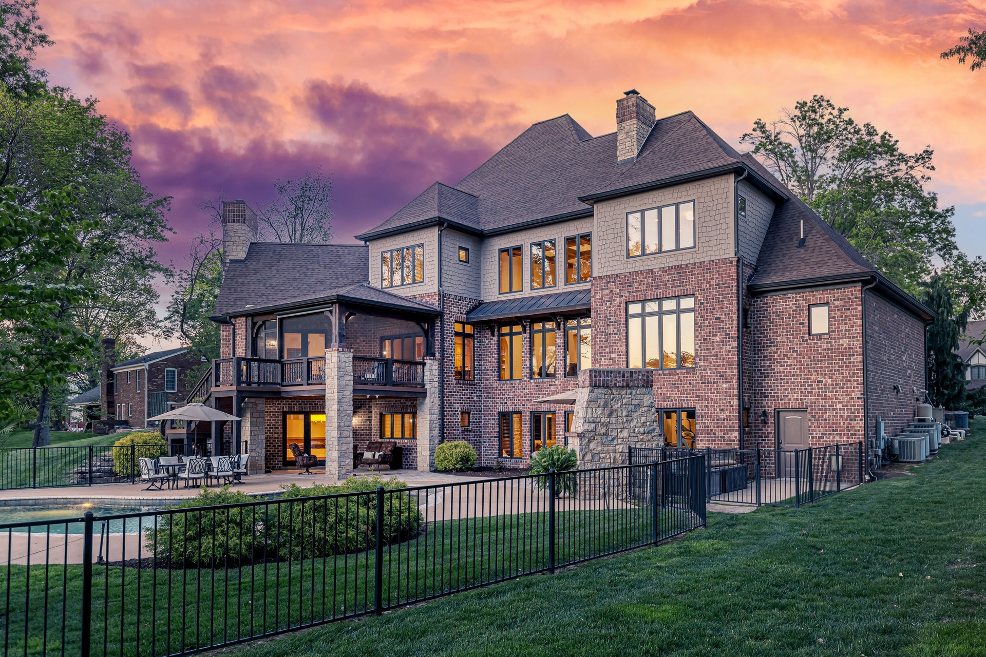 1015 Claymark Drive