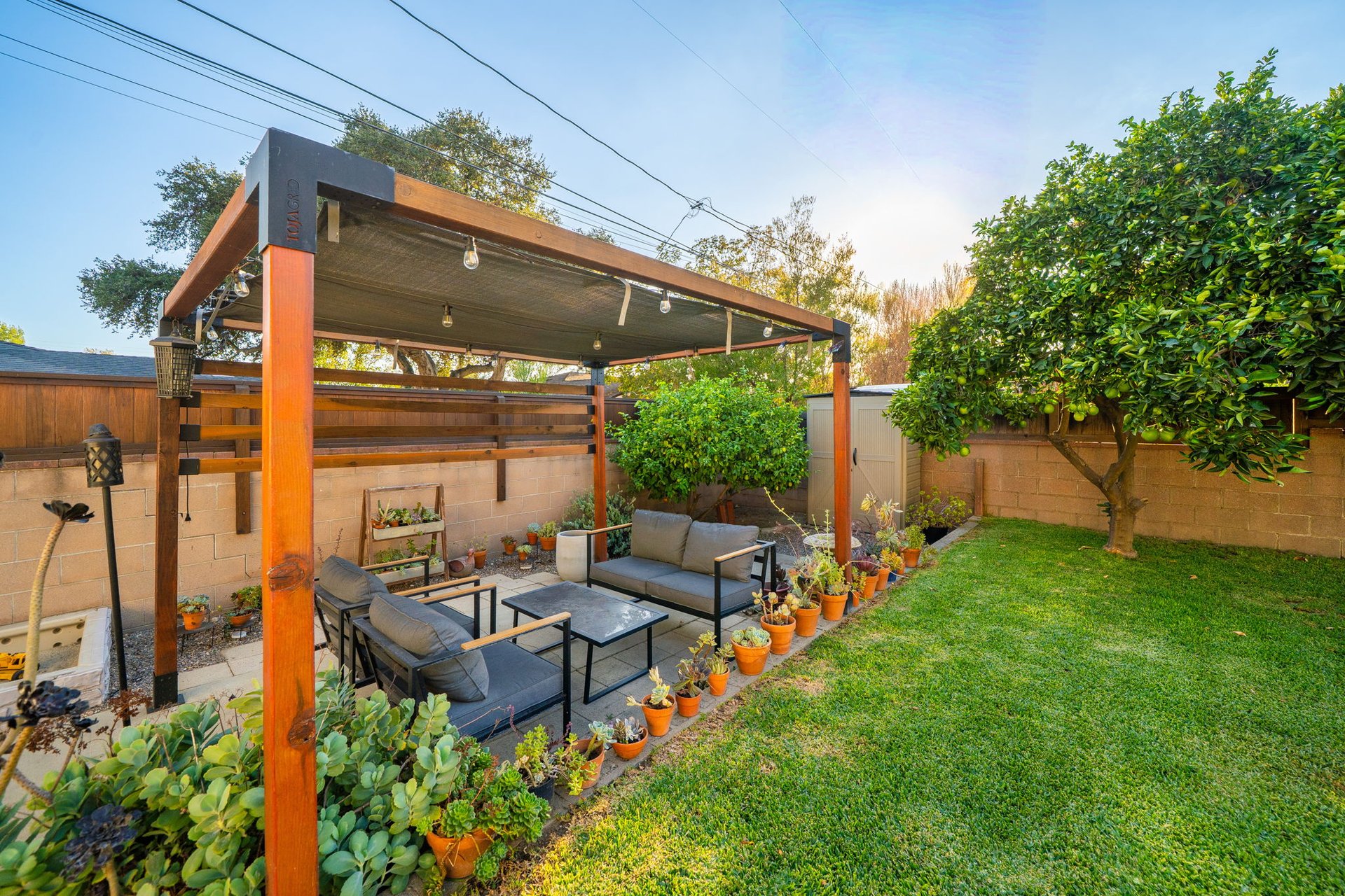 226 E Villanova