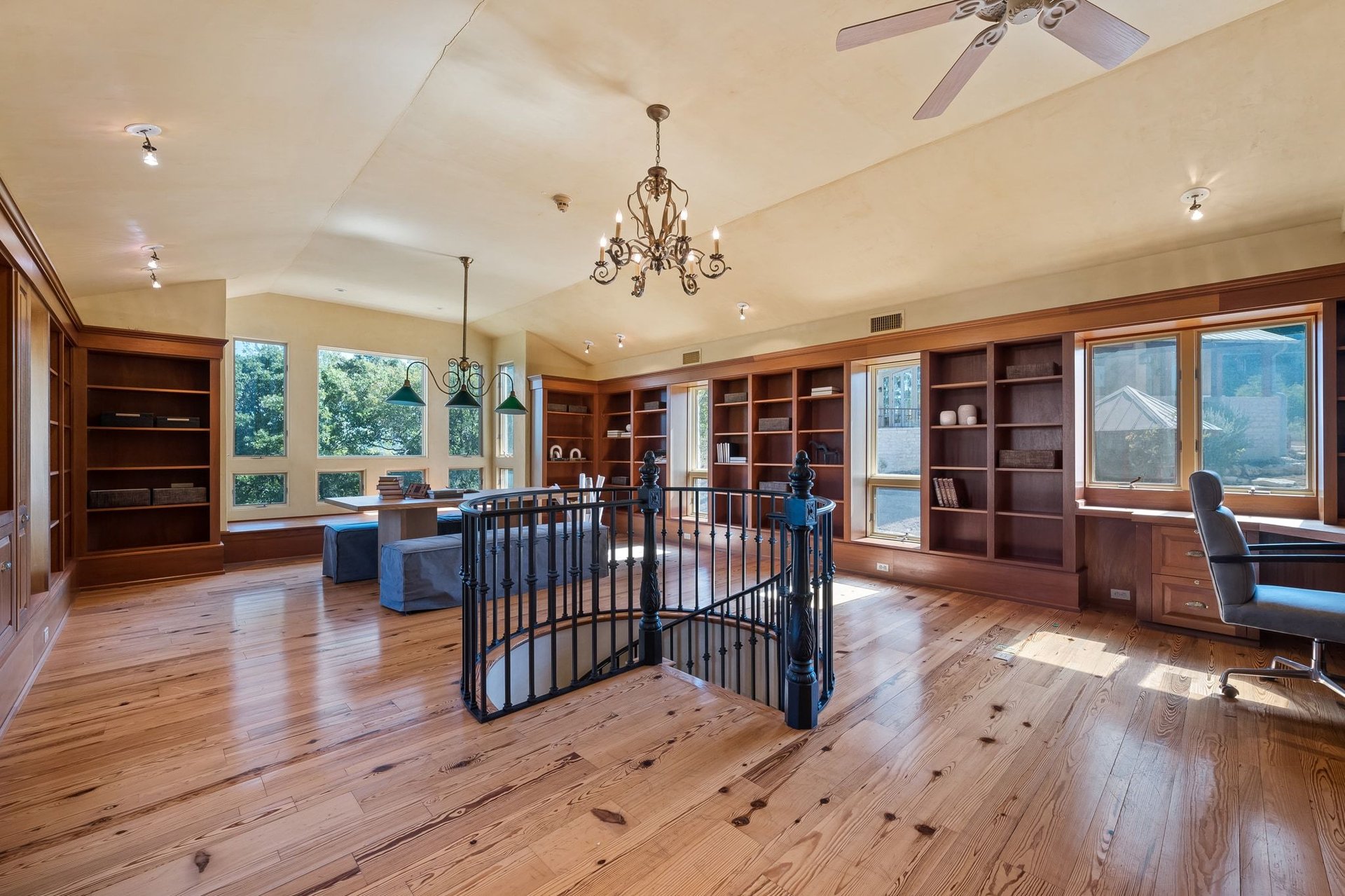 14721 Bear Creek Pass
