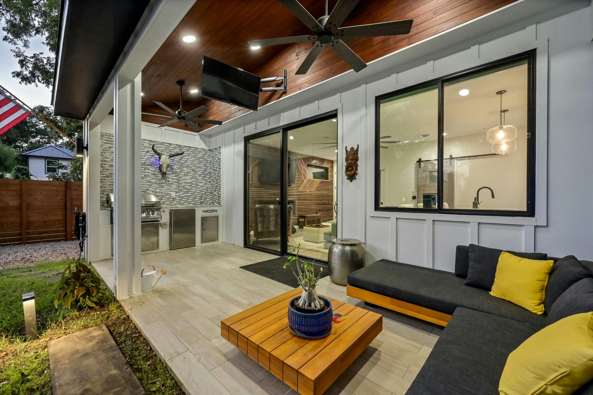 3411 Neal st #2