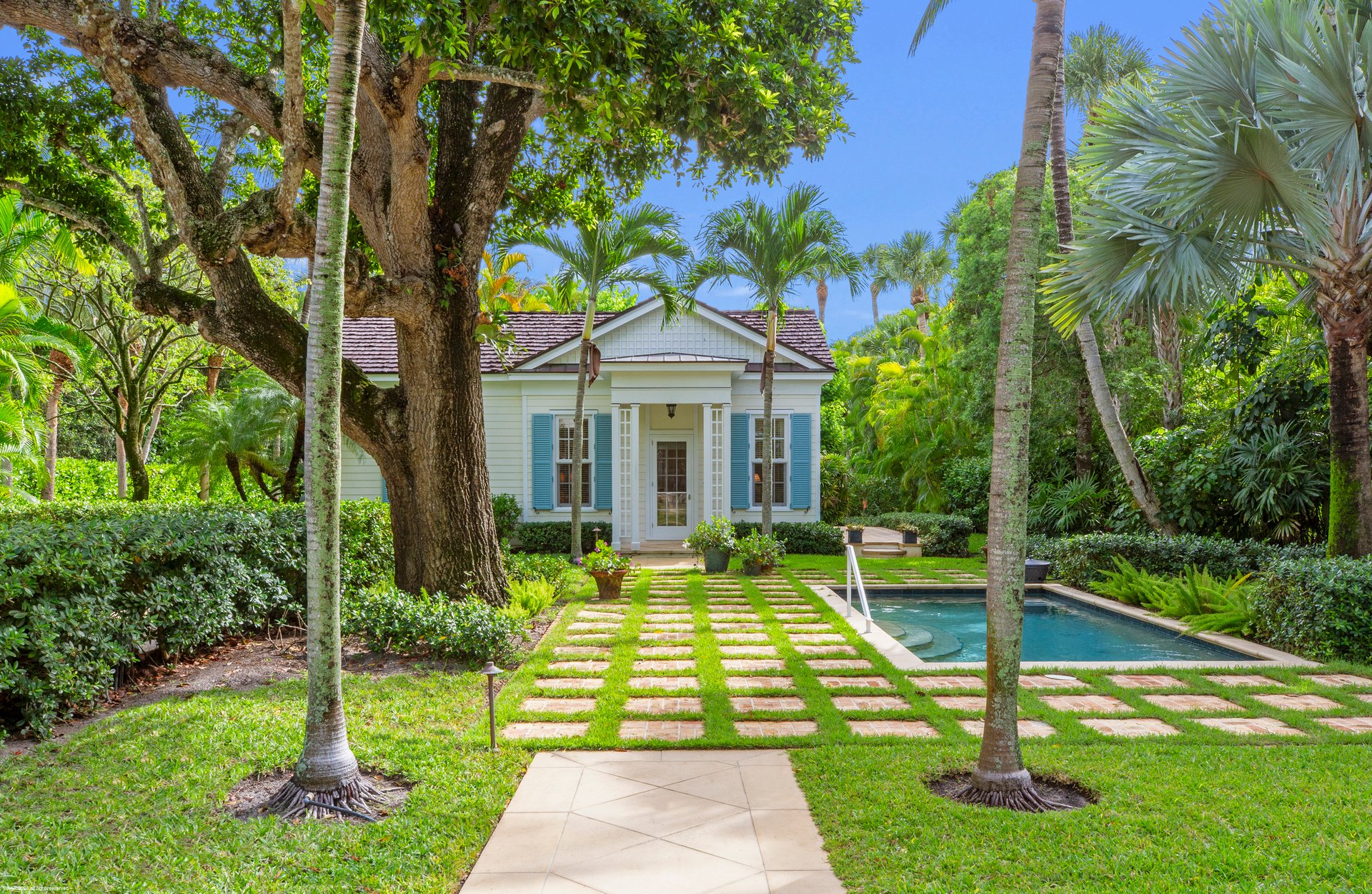 116 Gomez Rd
