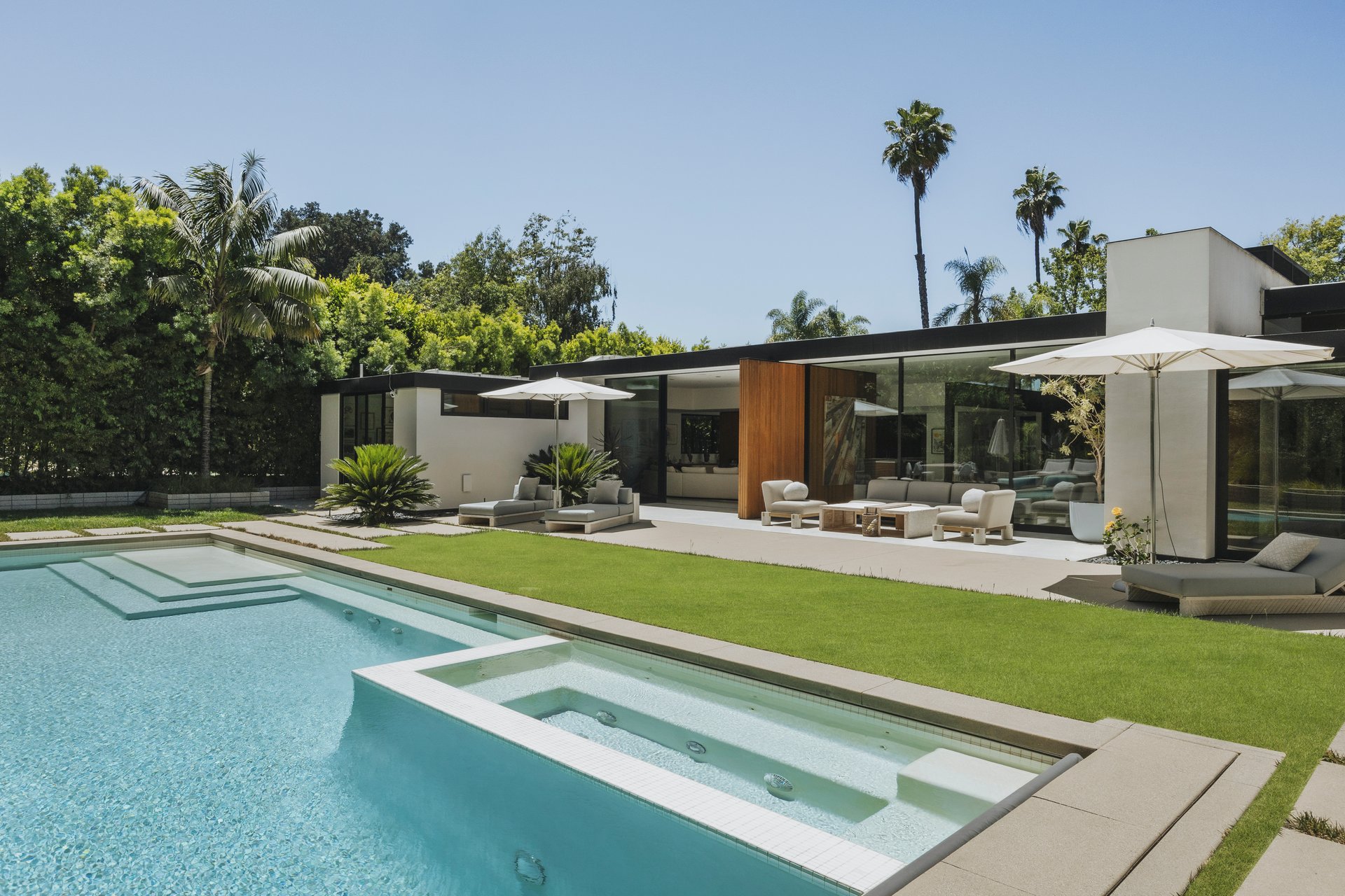 570 Evelyn Pl, Beverly Hills